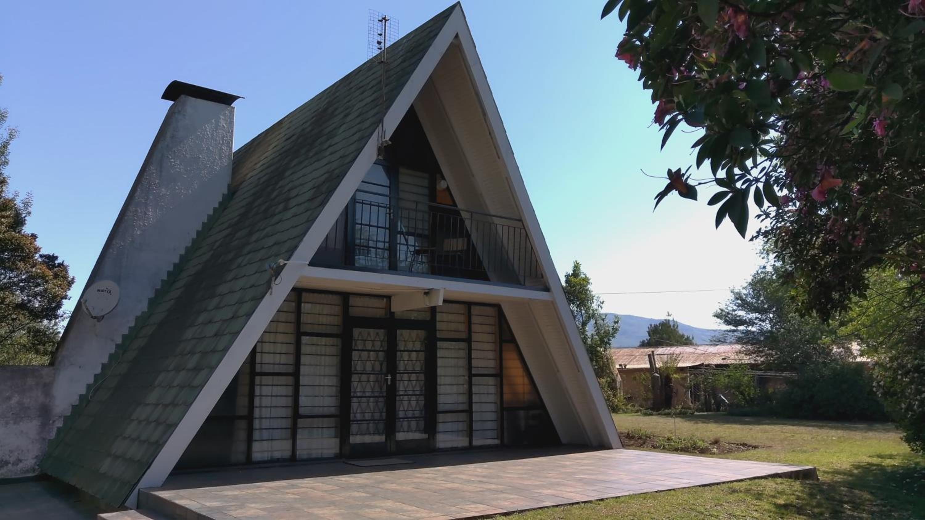 Three-Bedroom Chalet photo 2