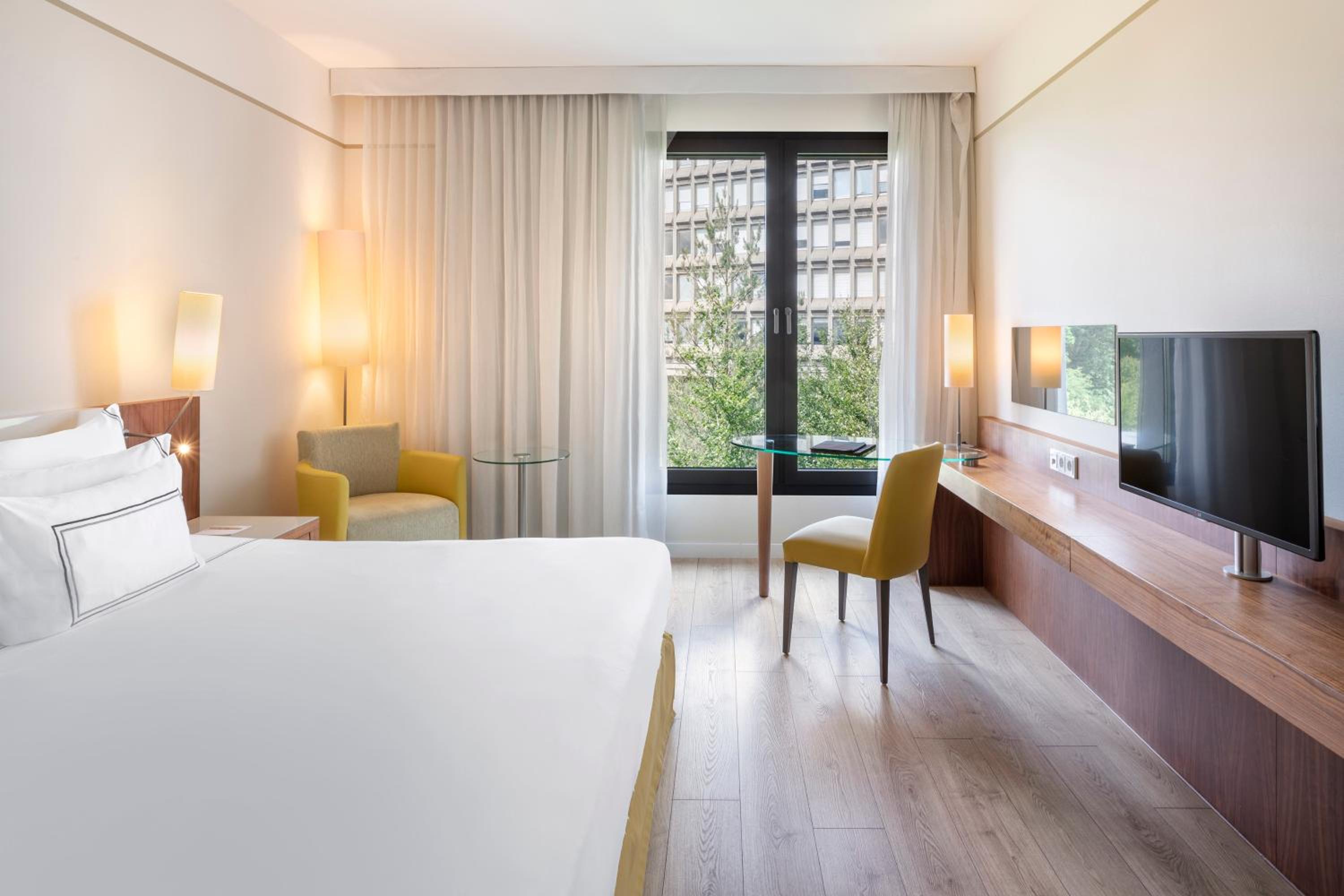Standard Double Room - Photo 4