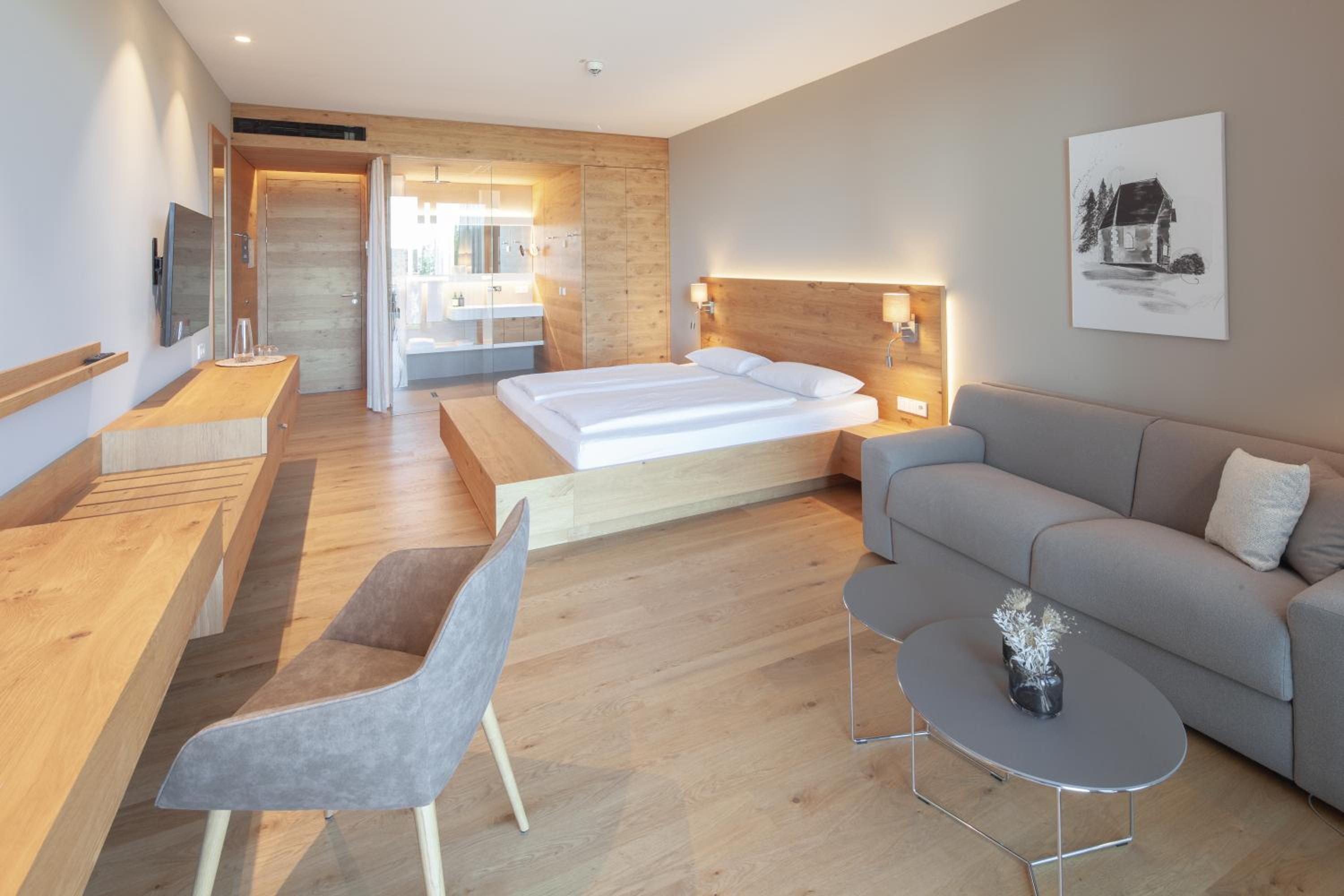 Large Double Room - Photo 3