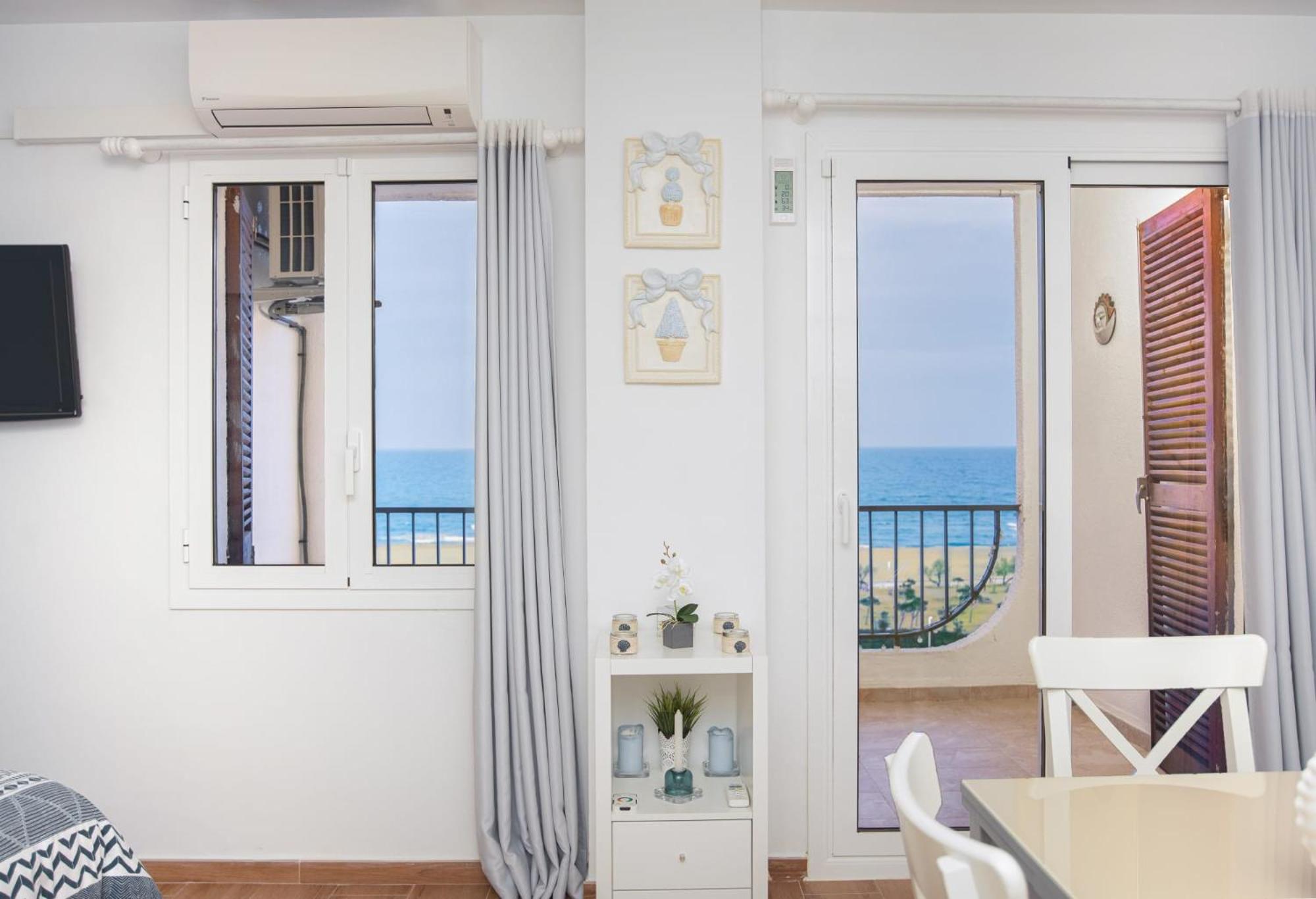 Apartment with Terrace - Photo 41