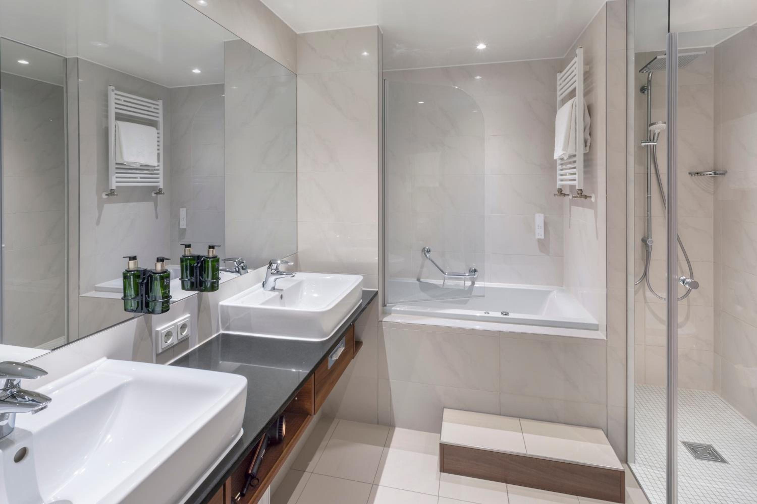 The Level Grand Suite and Executive Lounge Access photo 2