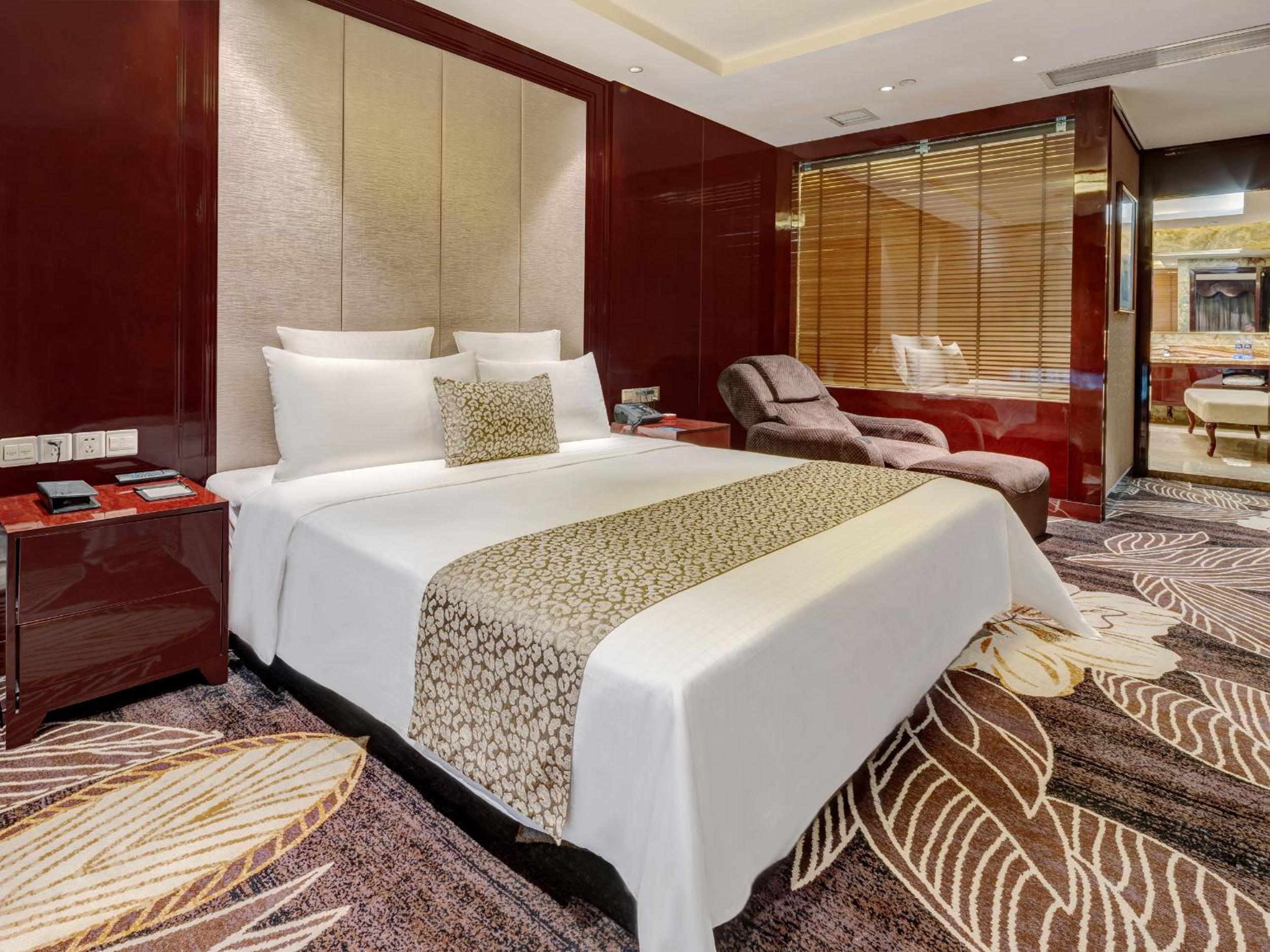 Superior Queen Room photo 1