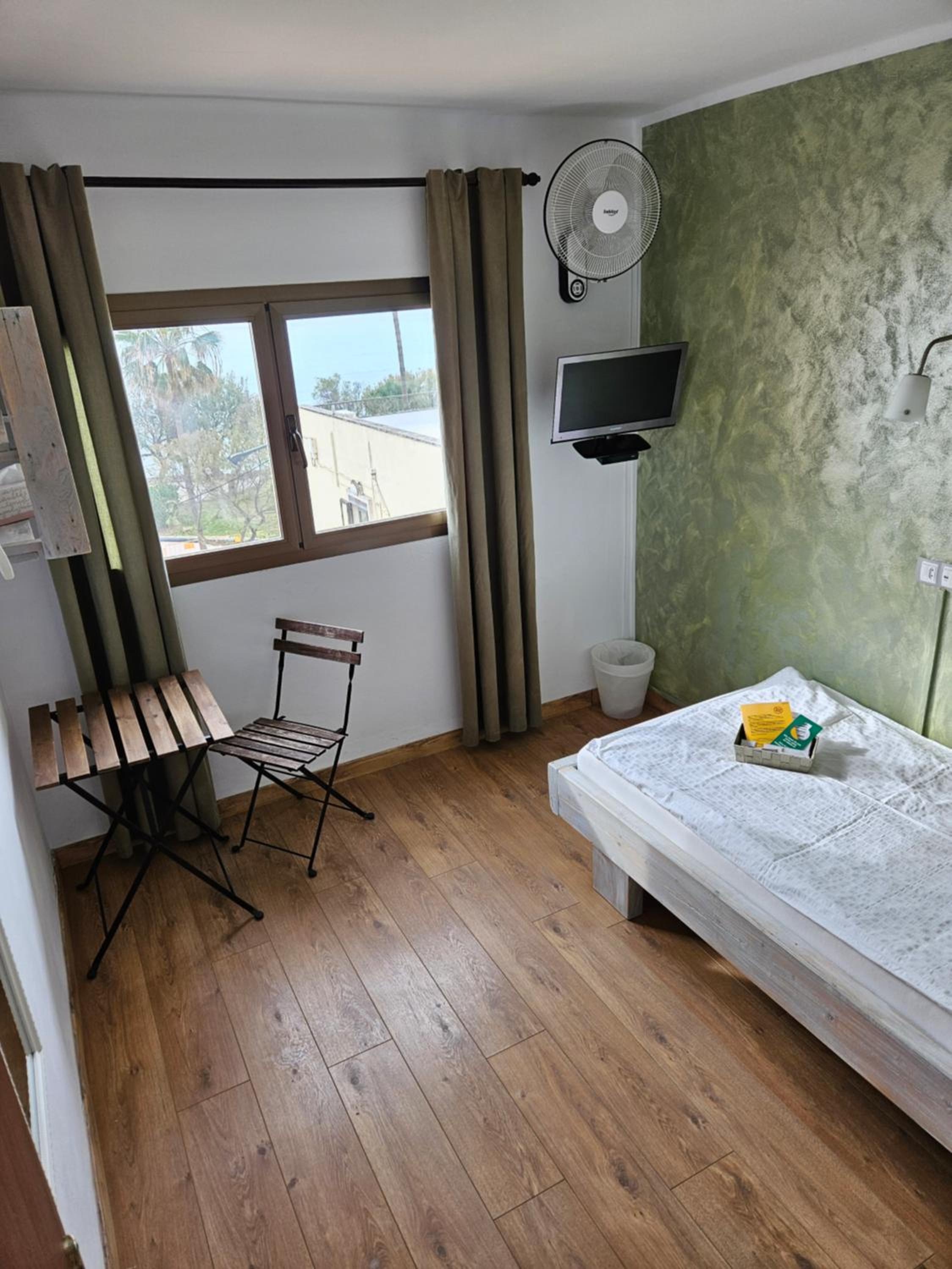 Single Room photo 3