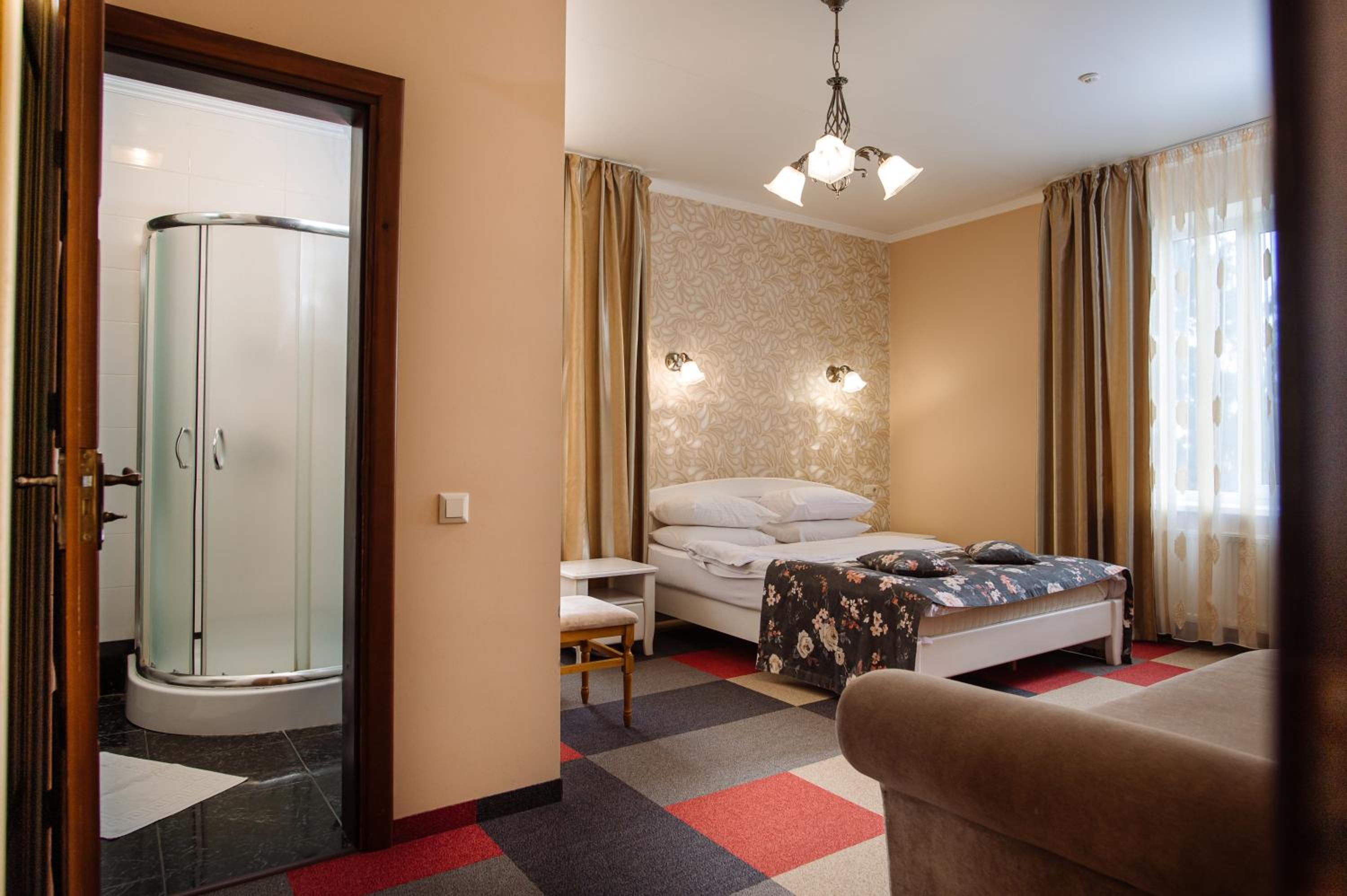 Standard Double Room photo 3