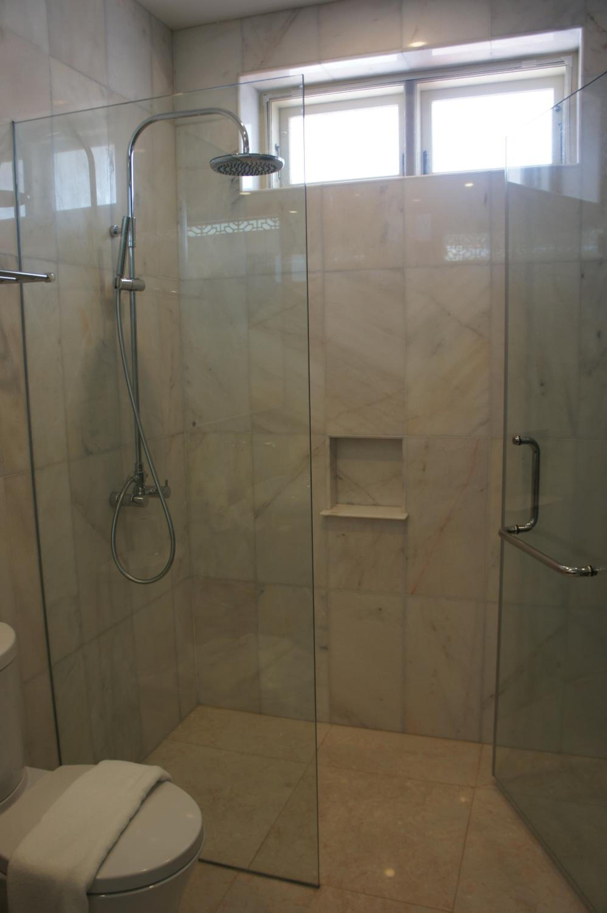 Deluxe Suite photo 3
