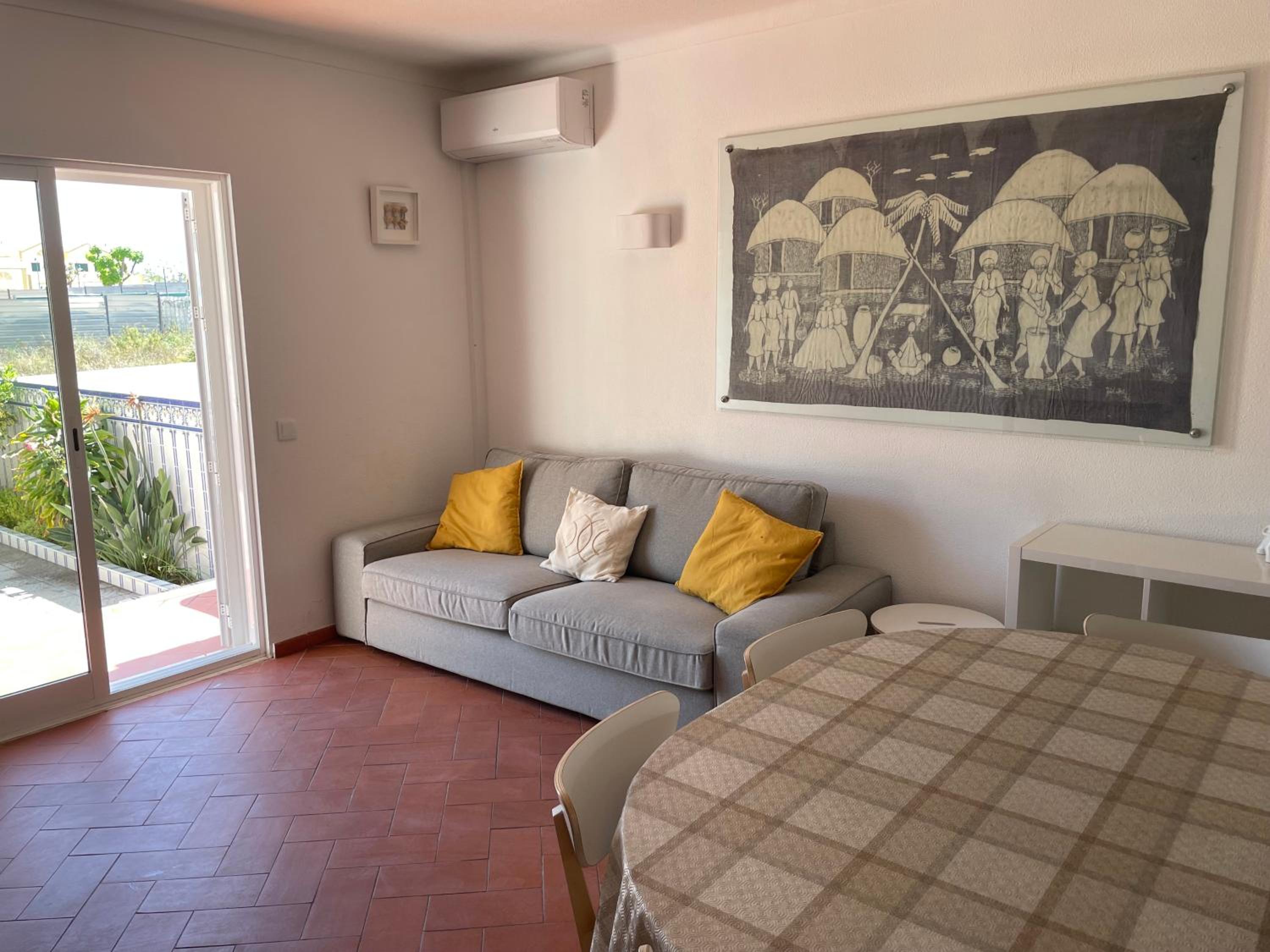 Three-Bedroom House photo 2