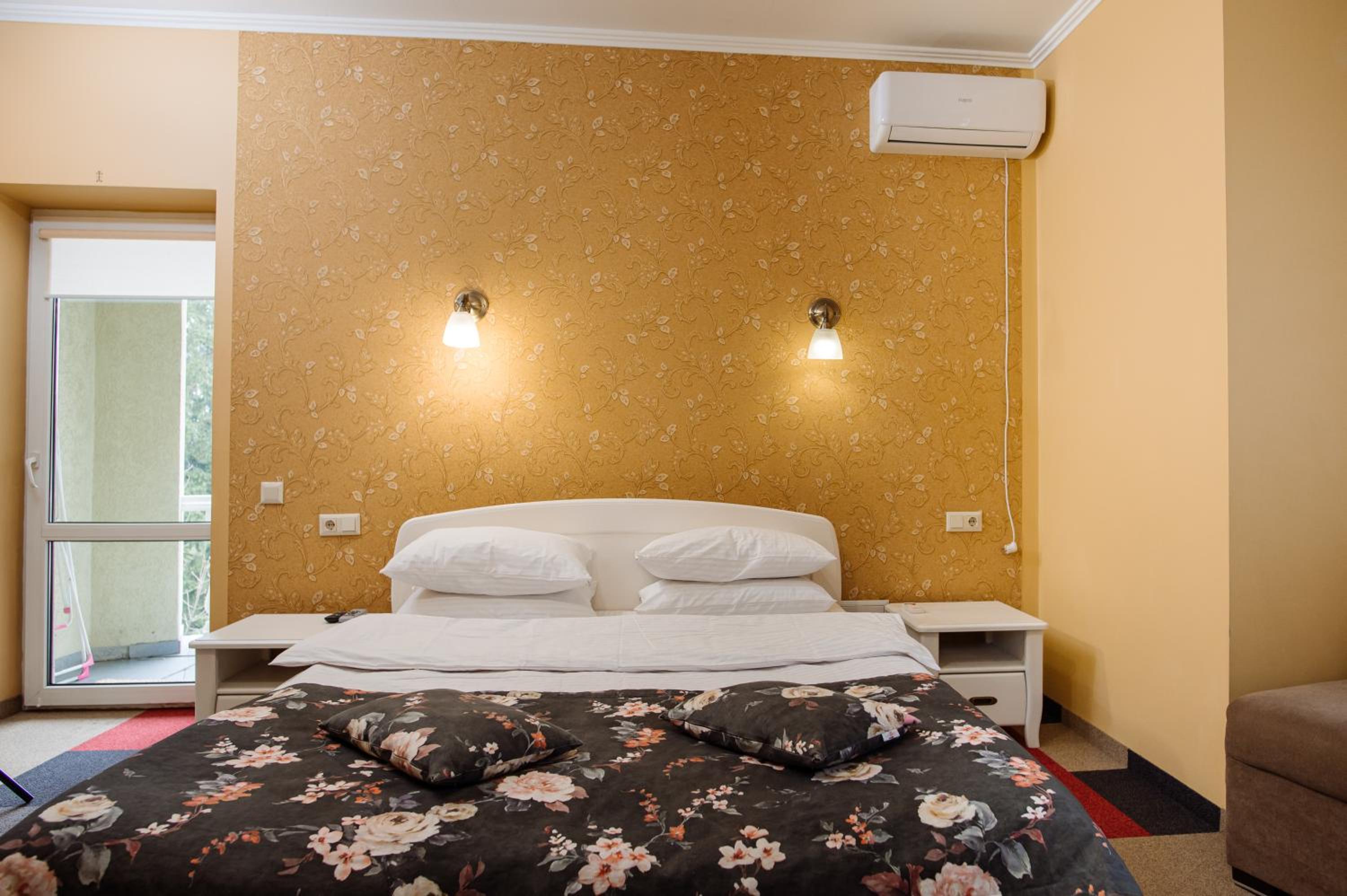 Double Room with Balcony photo 2