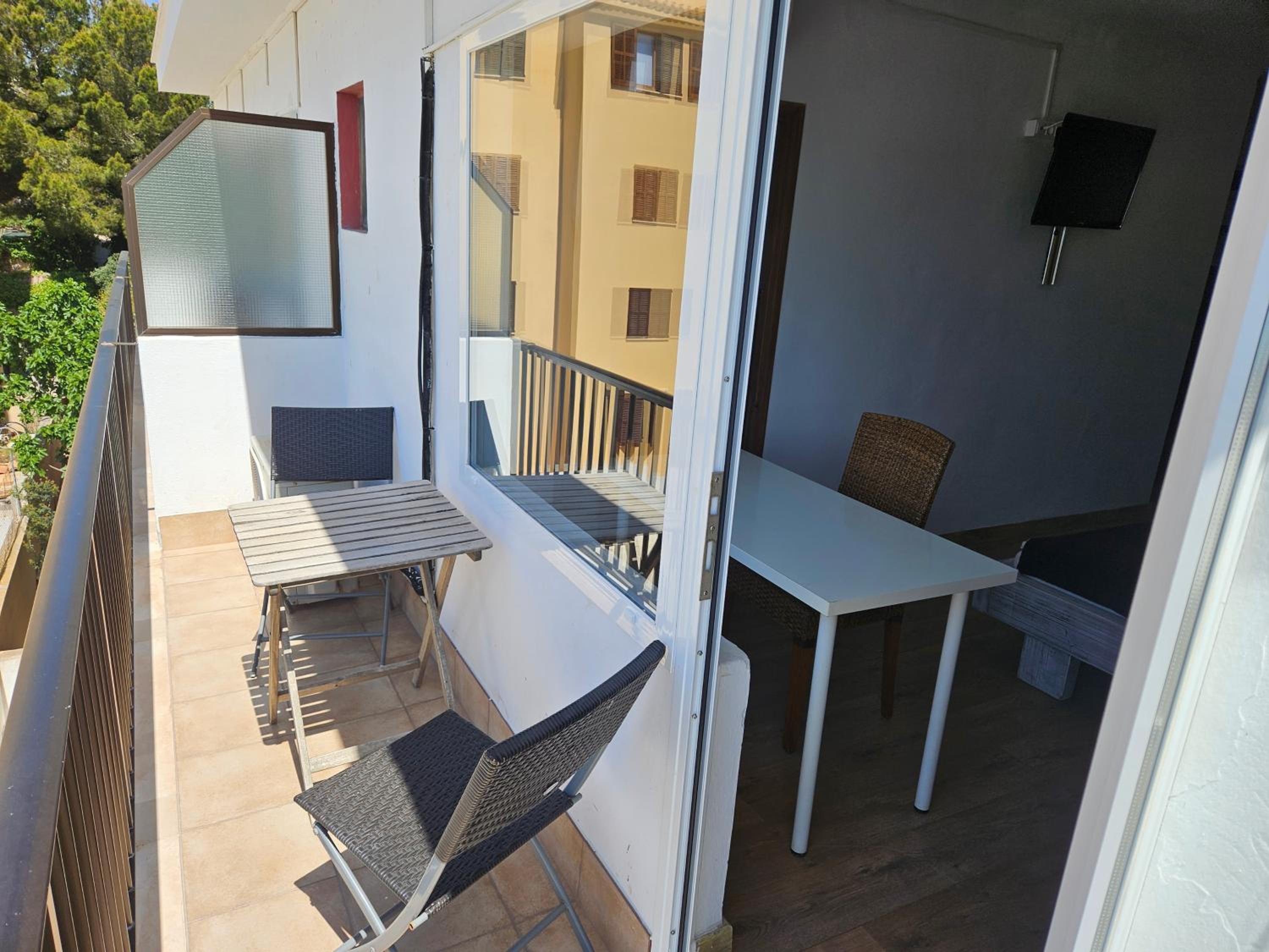 Deluxe Double Room with Side Sea View photo 2