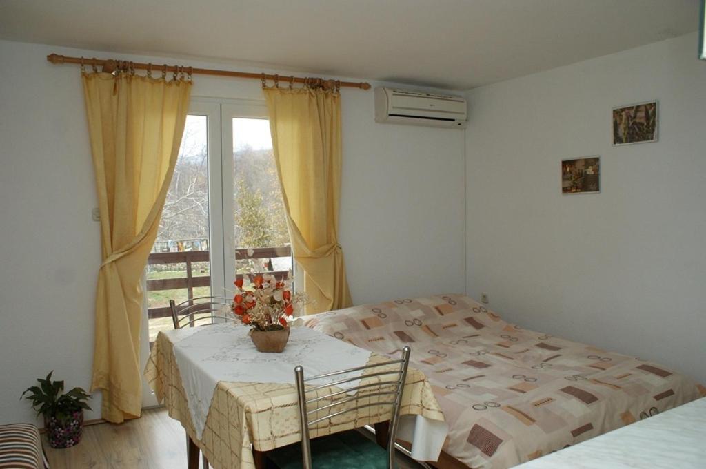 Studio Apartment with Sea View photo 1
