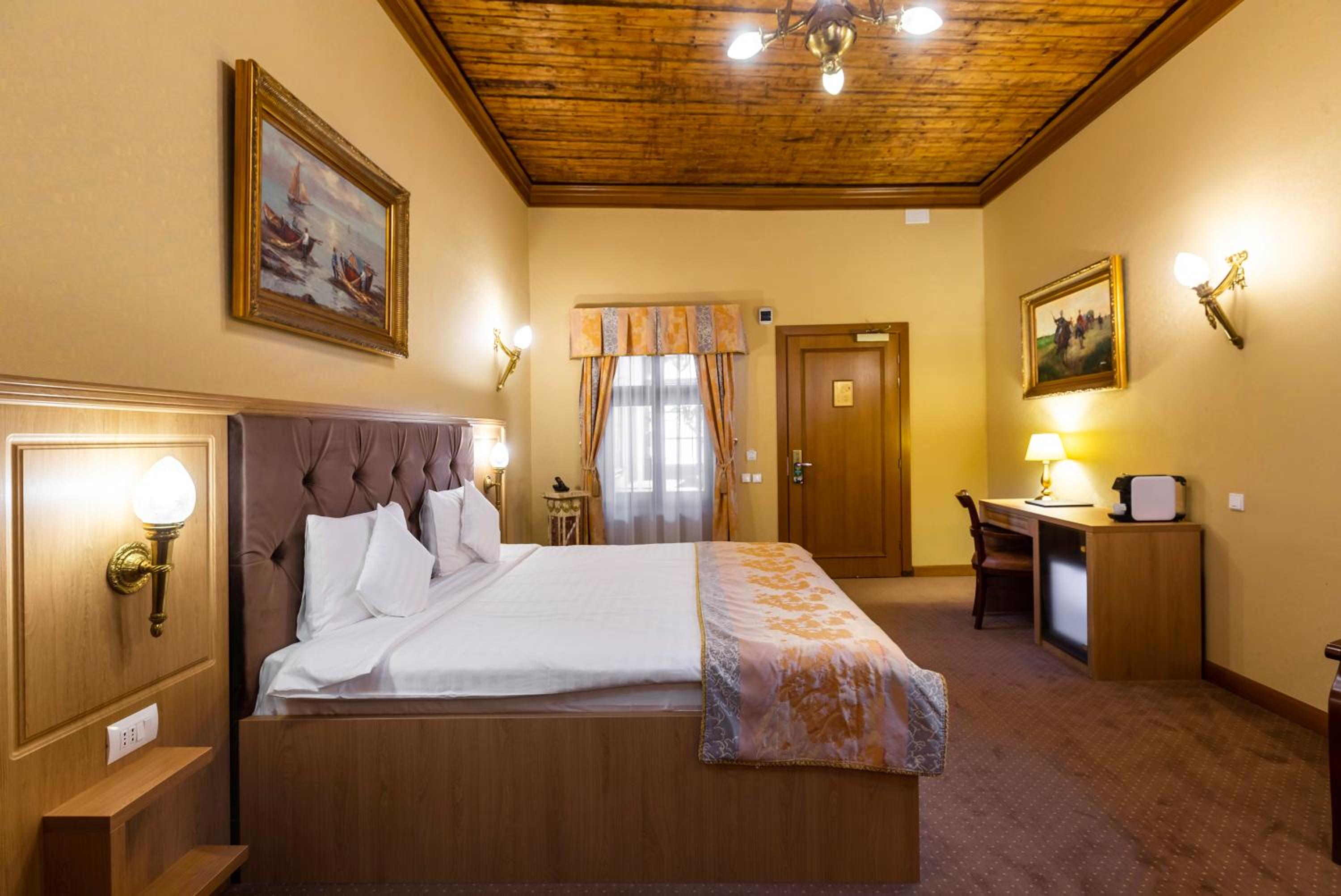 Deluxe Double Room - Photo 6