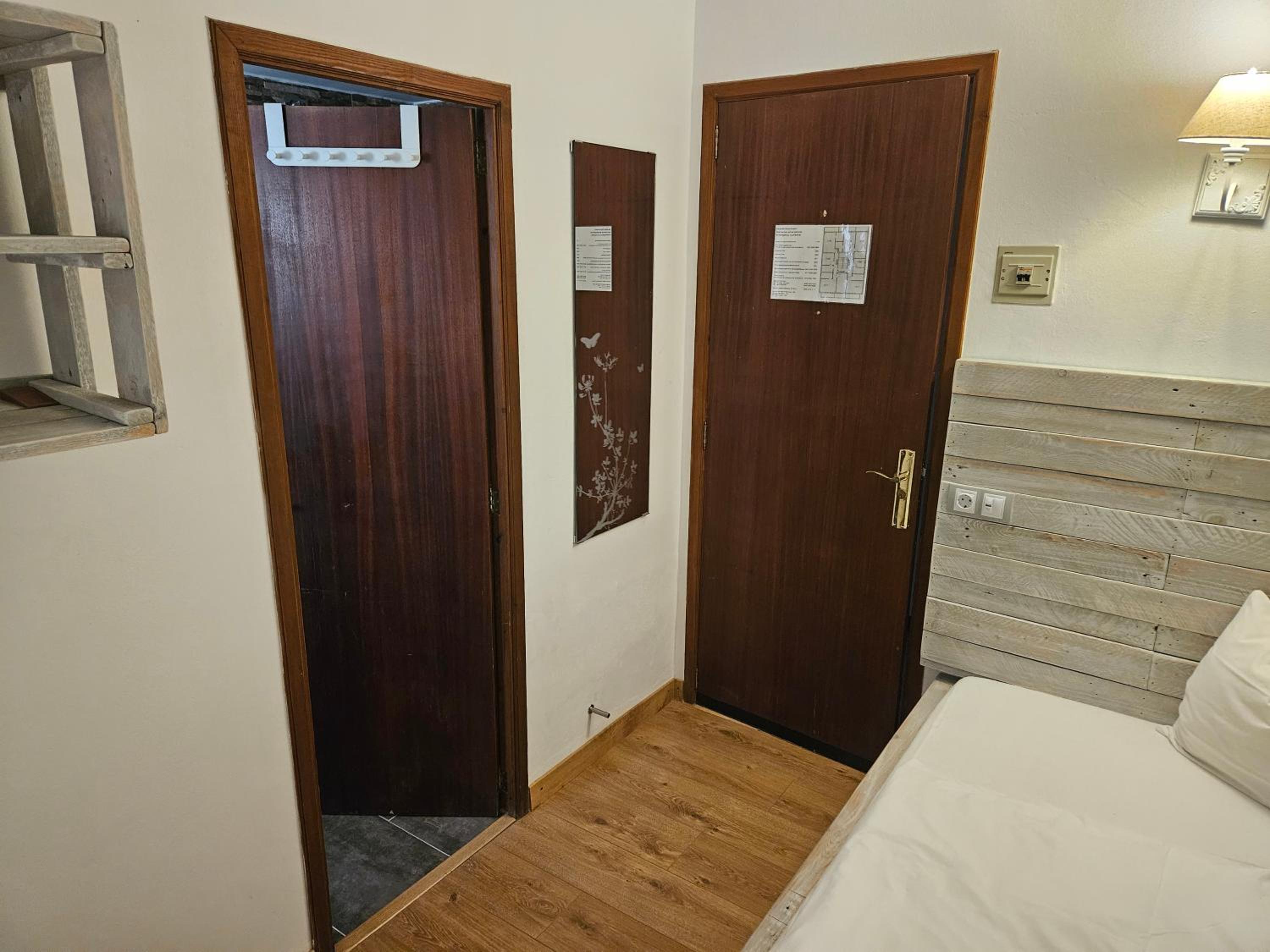 Budget Single Room photo 2