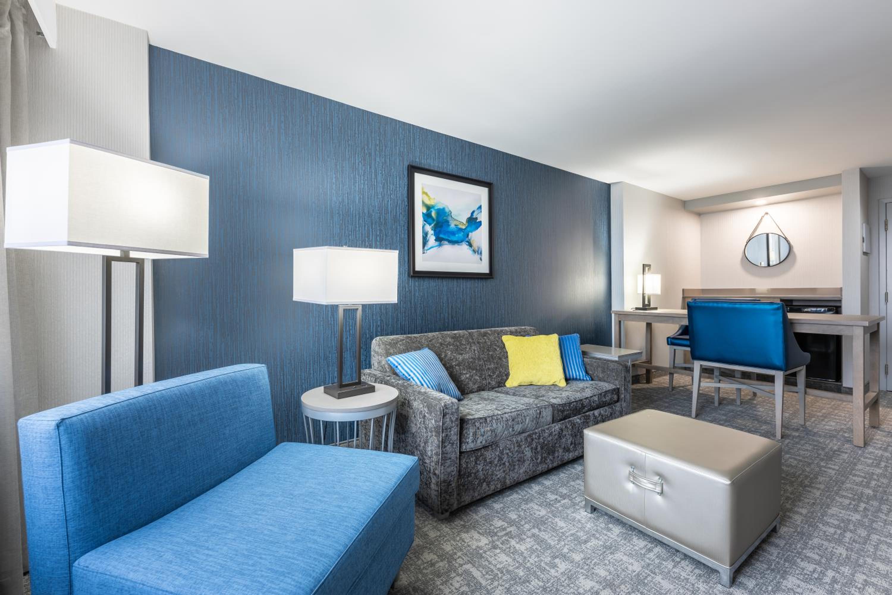One-Bedroom Suite - Photo 1