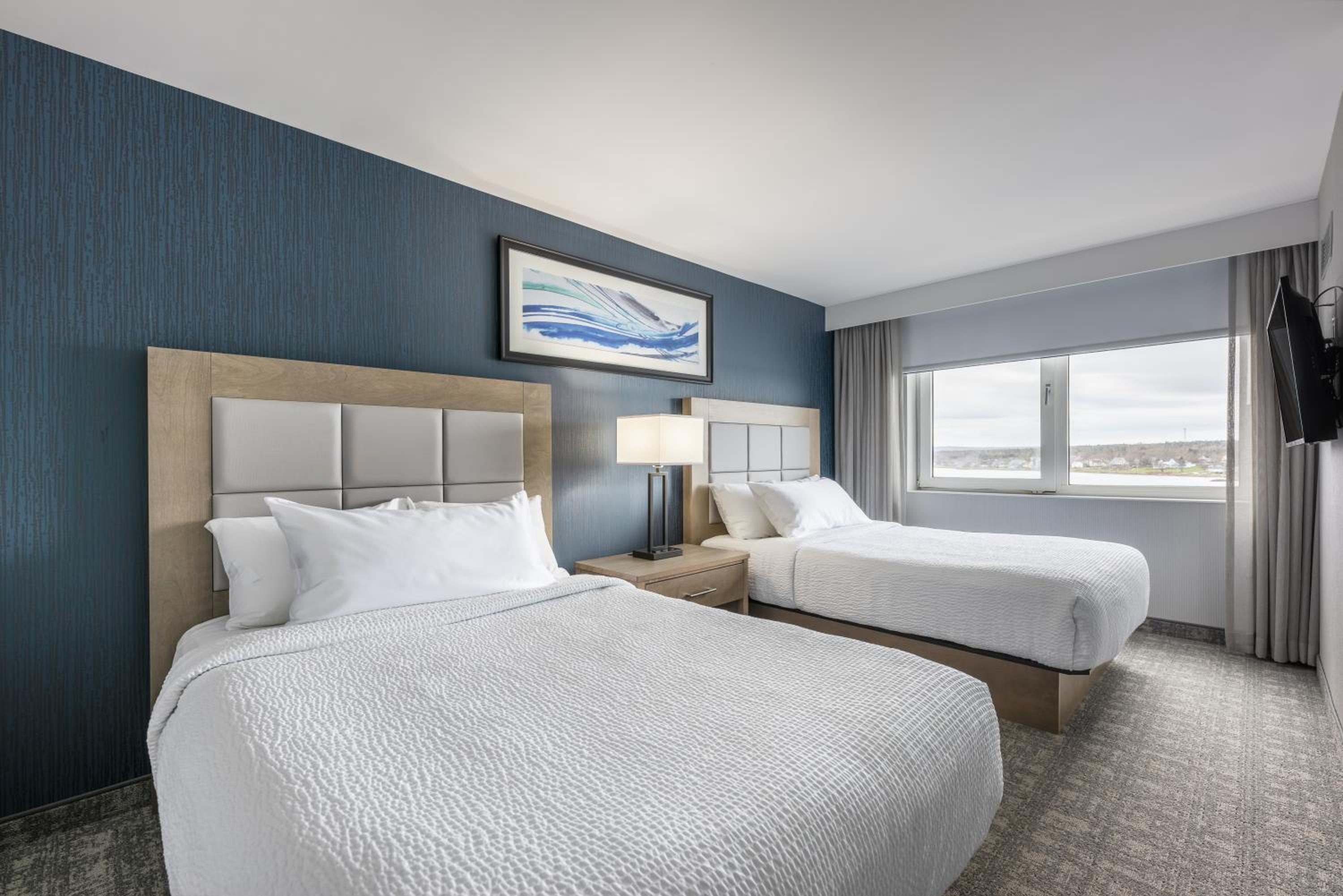 One Bedroom Suite with Harbor View with Double Beds - Photo 4