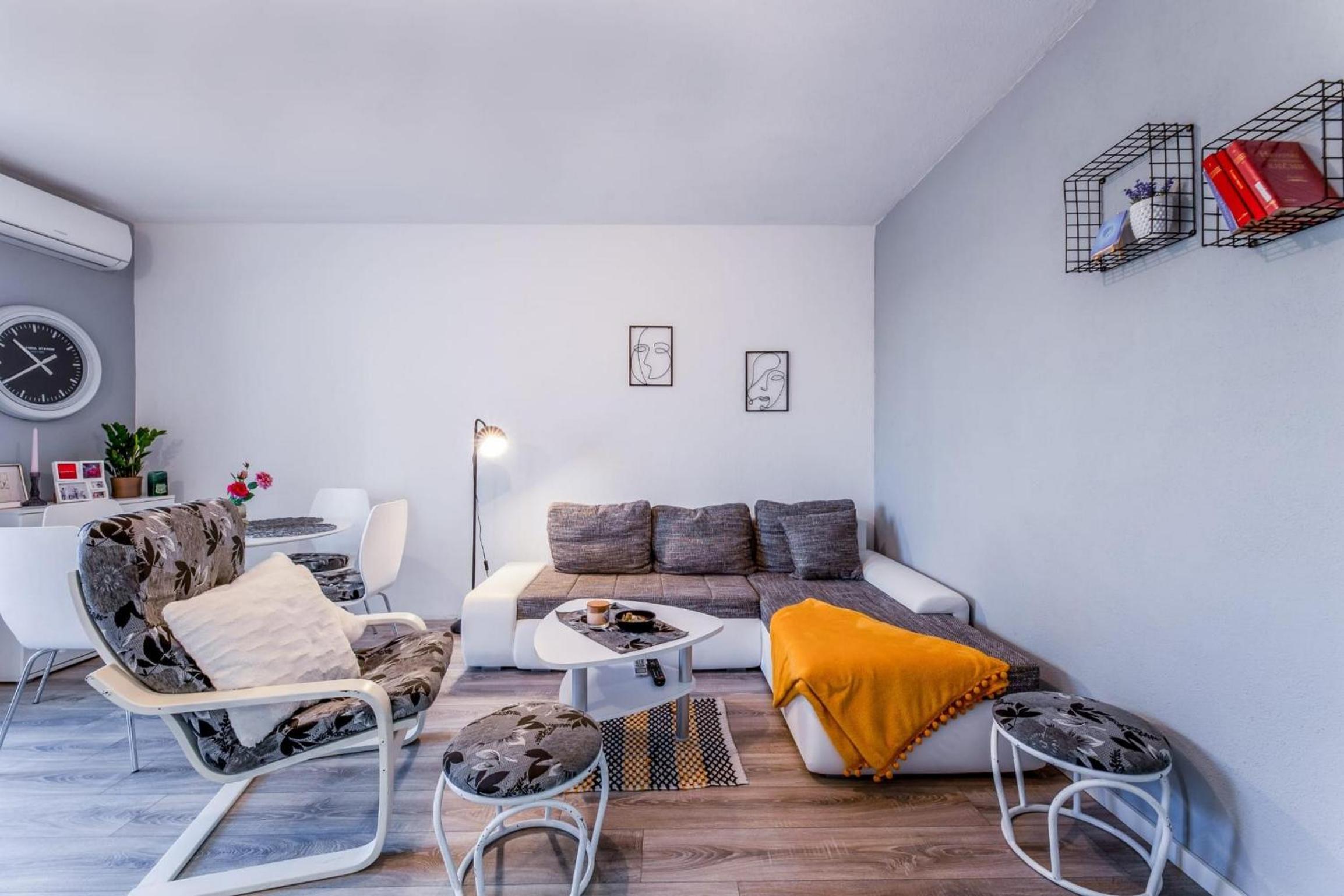 One Bedroom Apartment