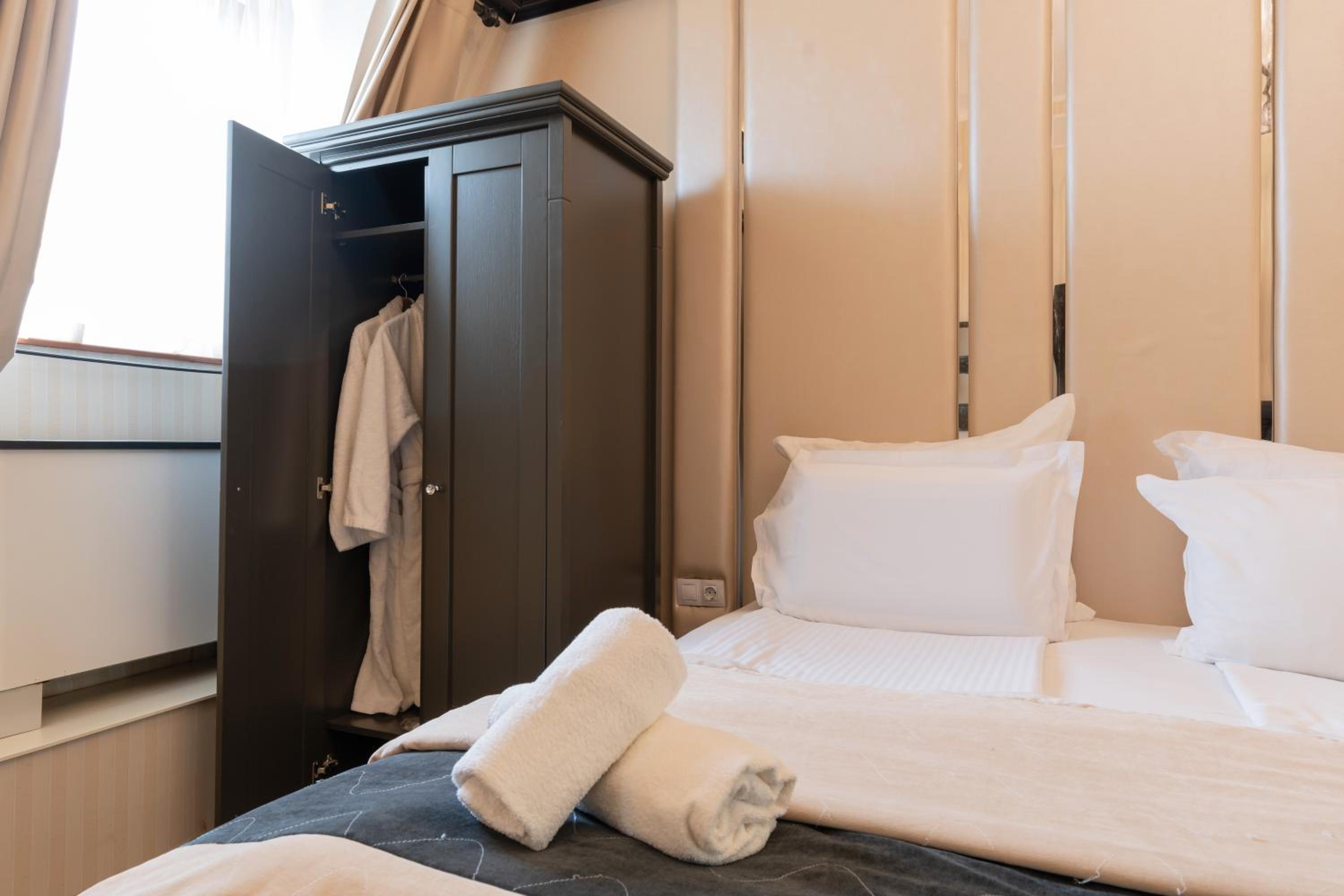 Boutique Double Room - Free Spa Access photo 2
