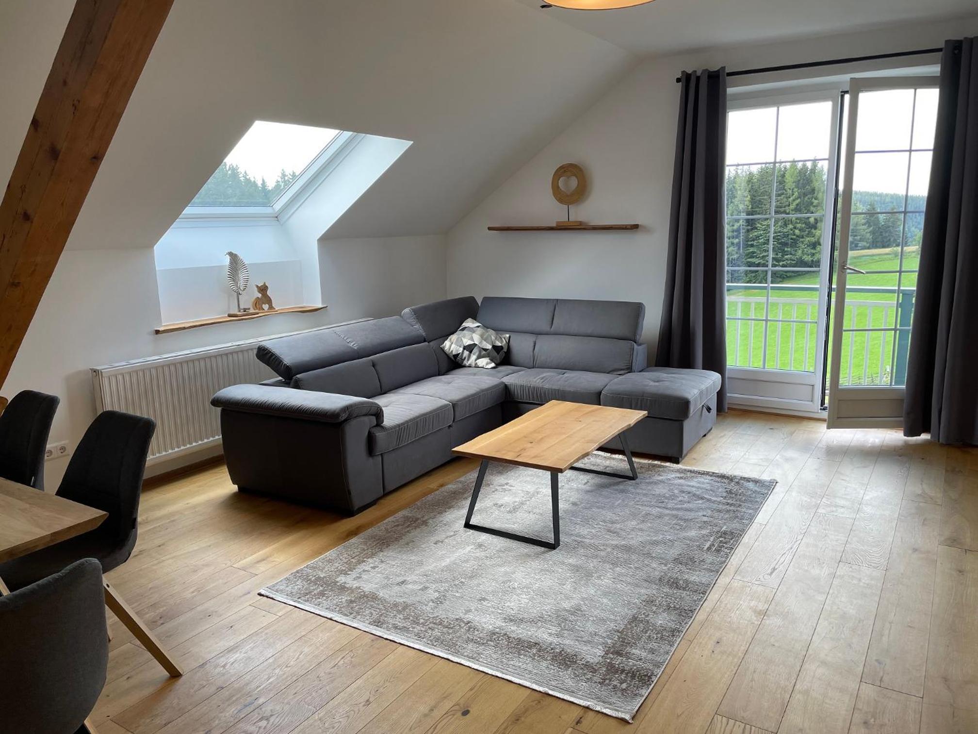 Apartment with Balcony photo 1