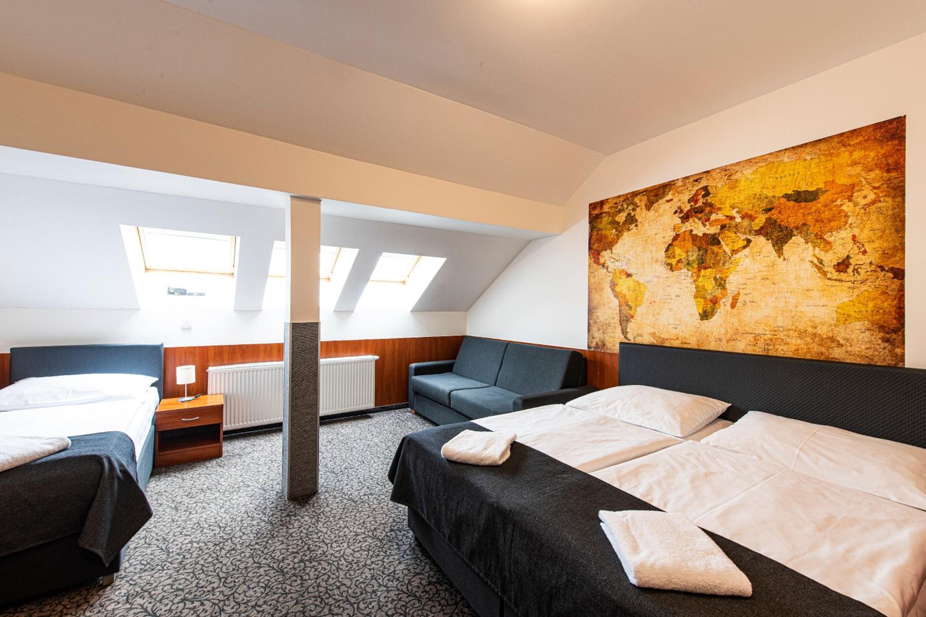 מלון זלאטה ואהה פראג — Deluxe Family Room