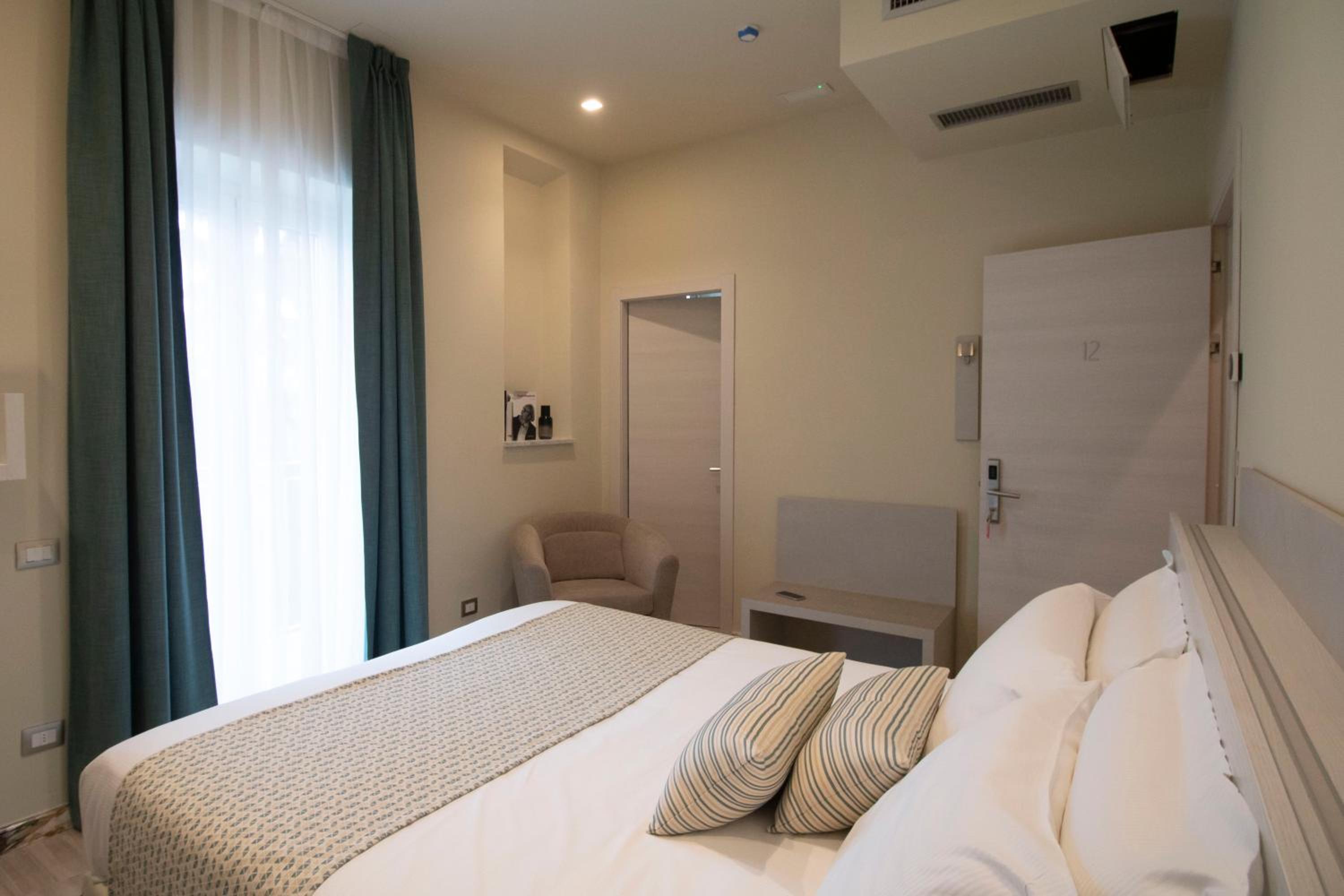 Superior Double or Twin Room photo 2