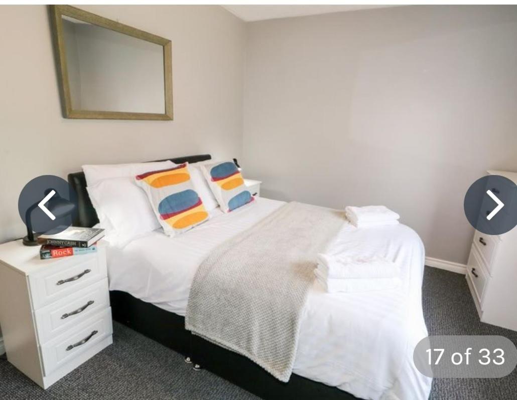 Four-Bedroom House photo 3