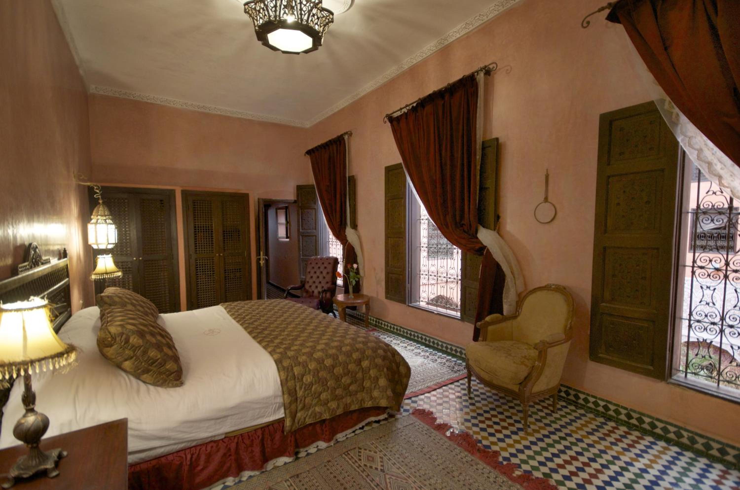 Deluxe King Suite photo 2