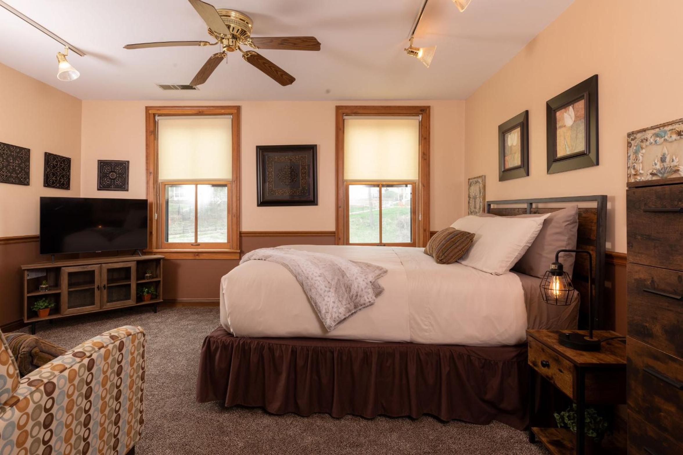 Standard Queen Room photo 2