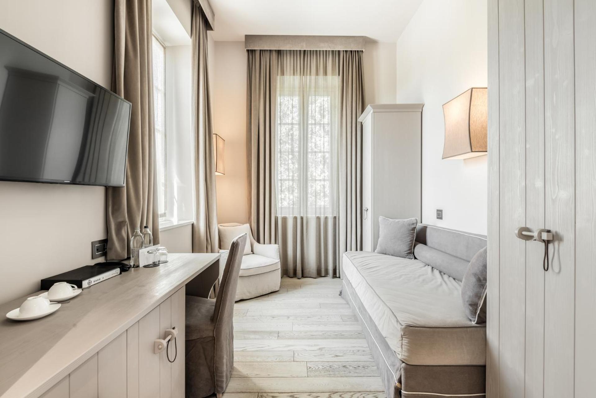 Suite with Private Garden