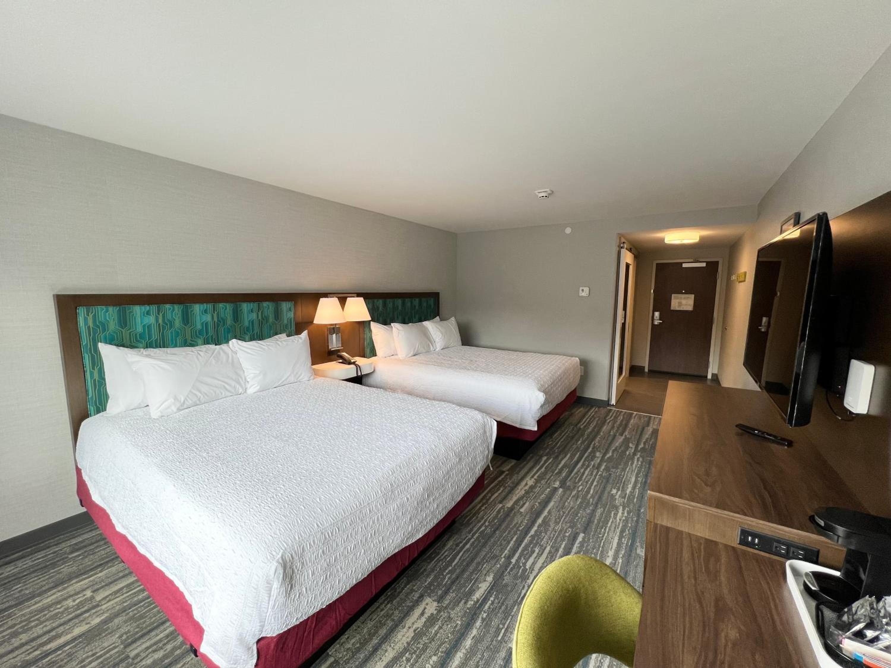 Queen Room with Two Queen Beds - Hearing Access - Photo 6