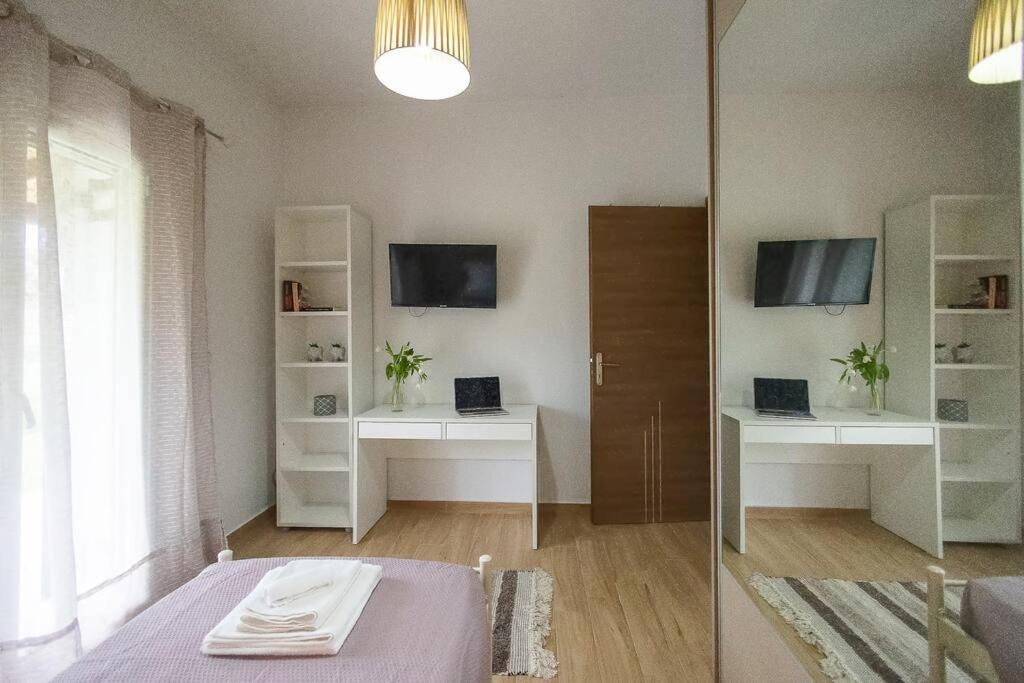Three-Bedroom House photo 1