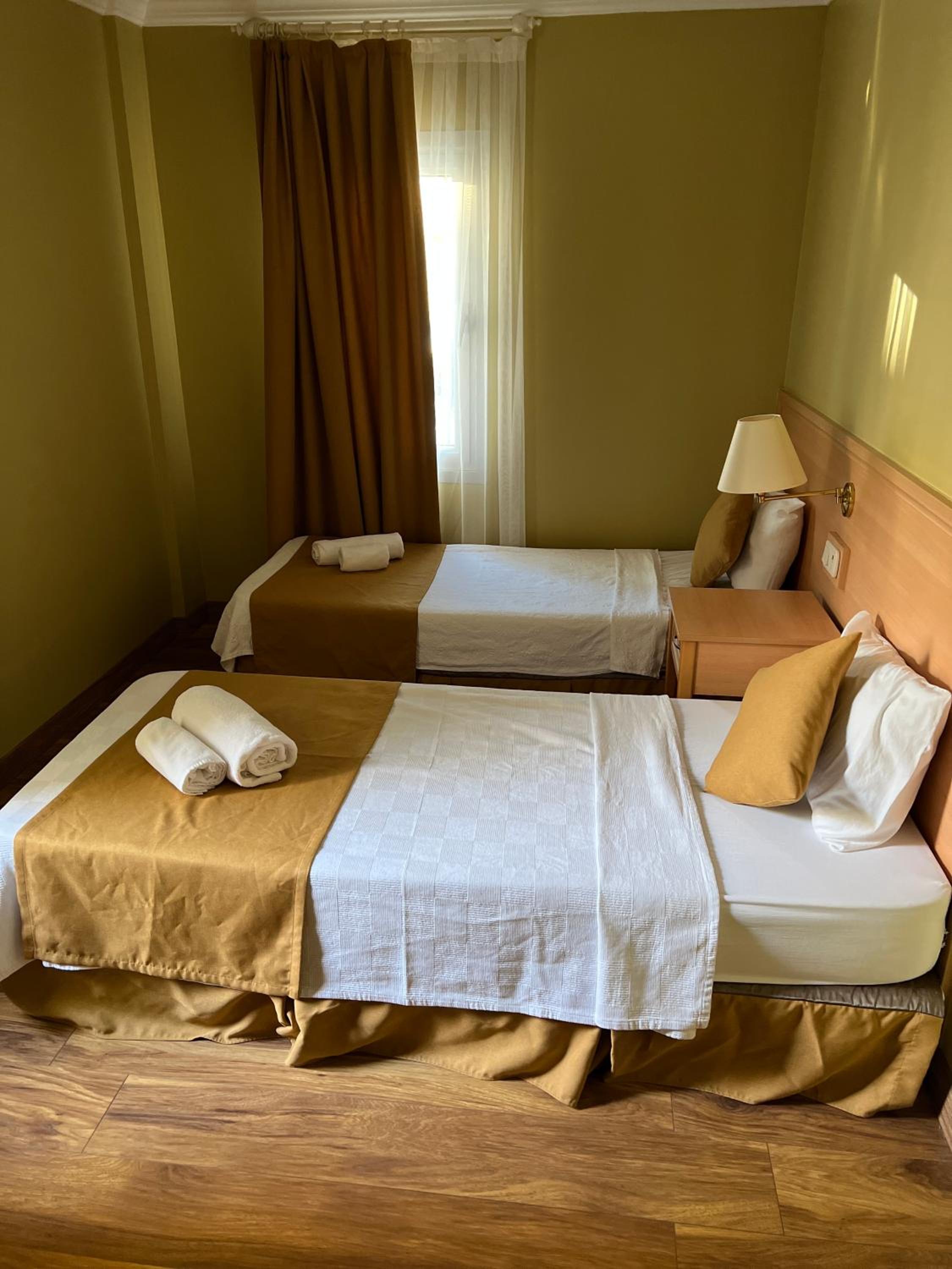 Comfort Triple Room