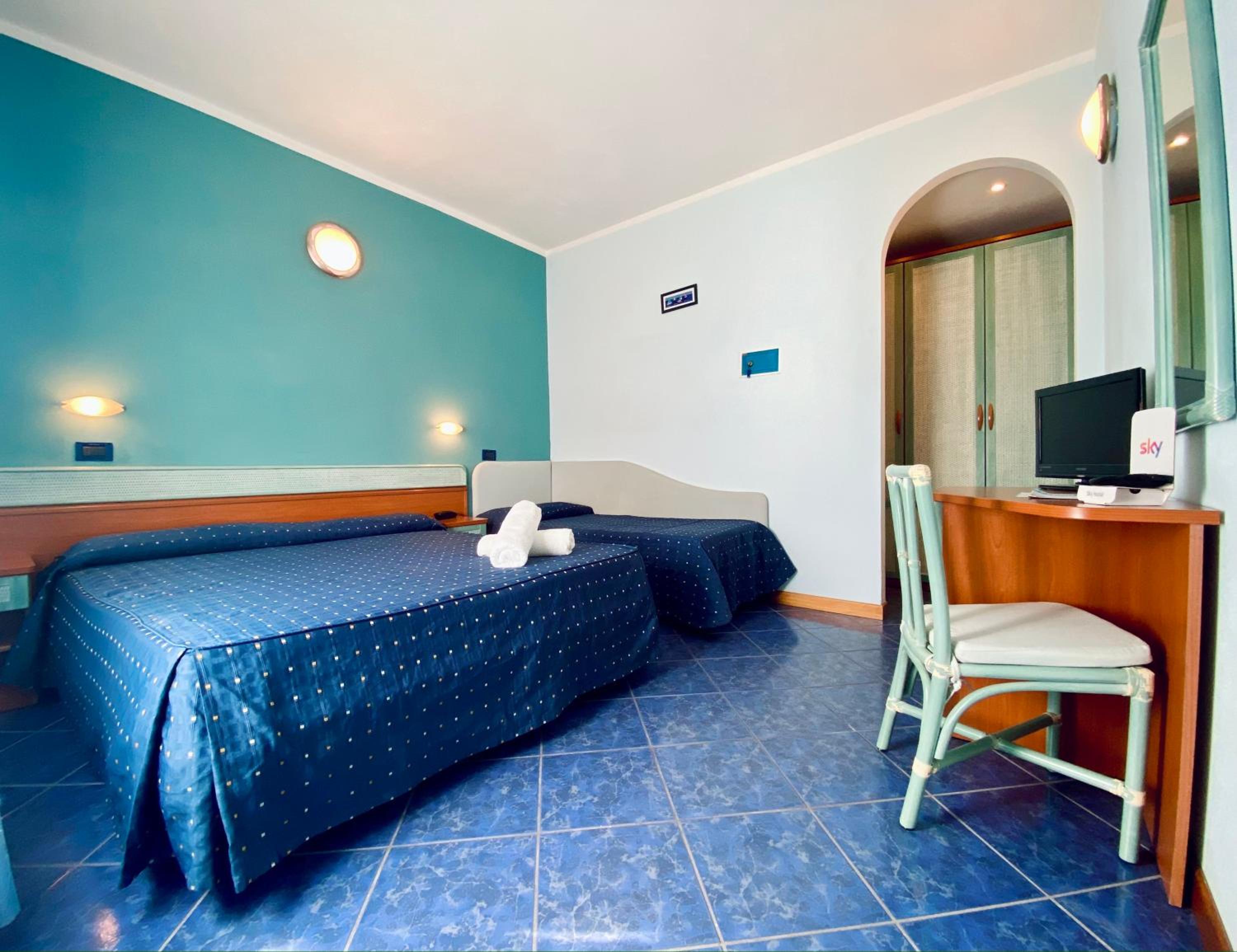Triple Room photo 2