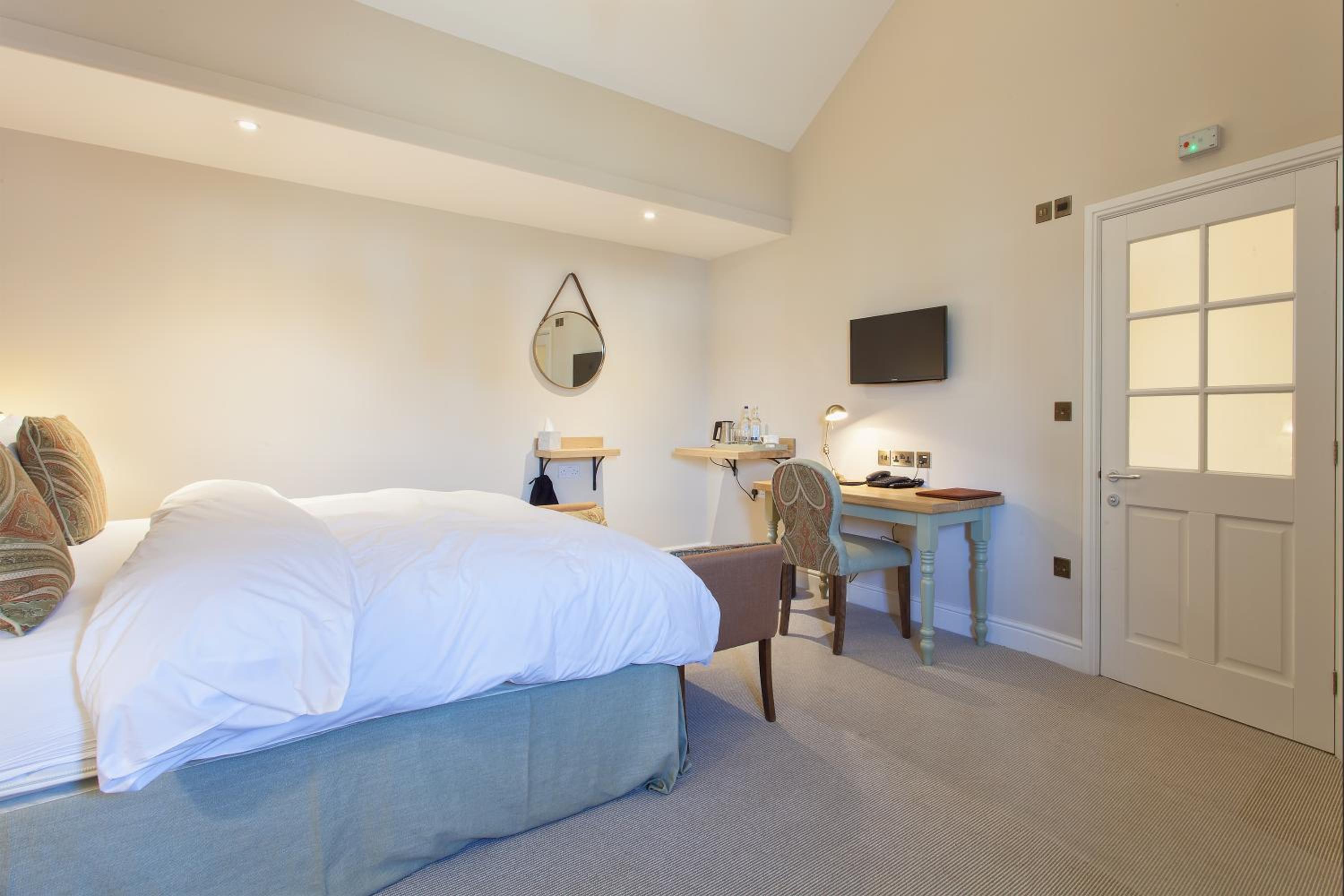 Deluxe Double or Twin Room photo 2