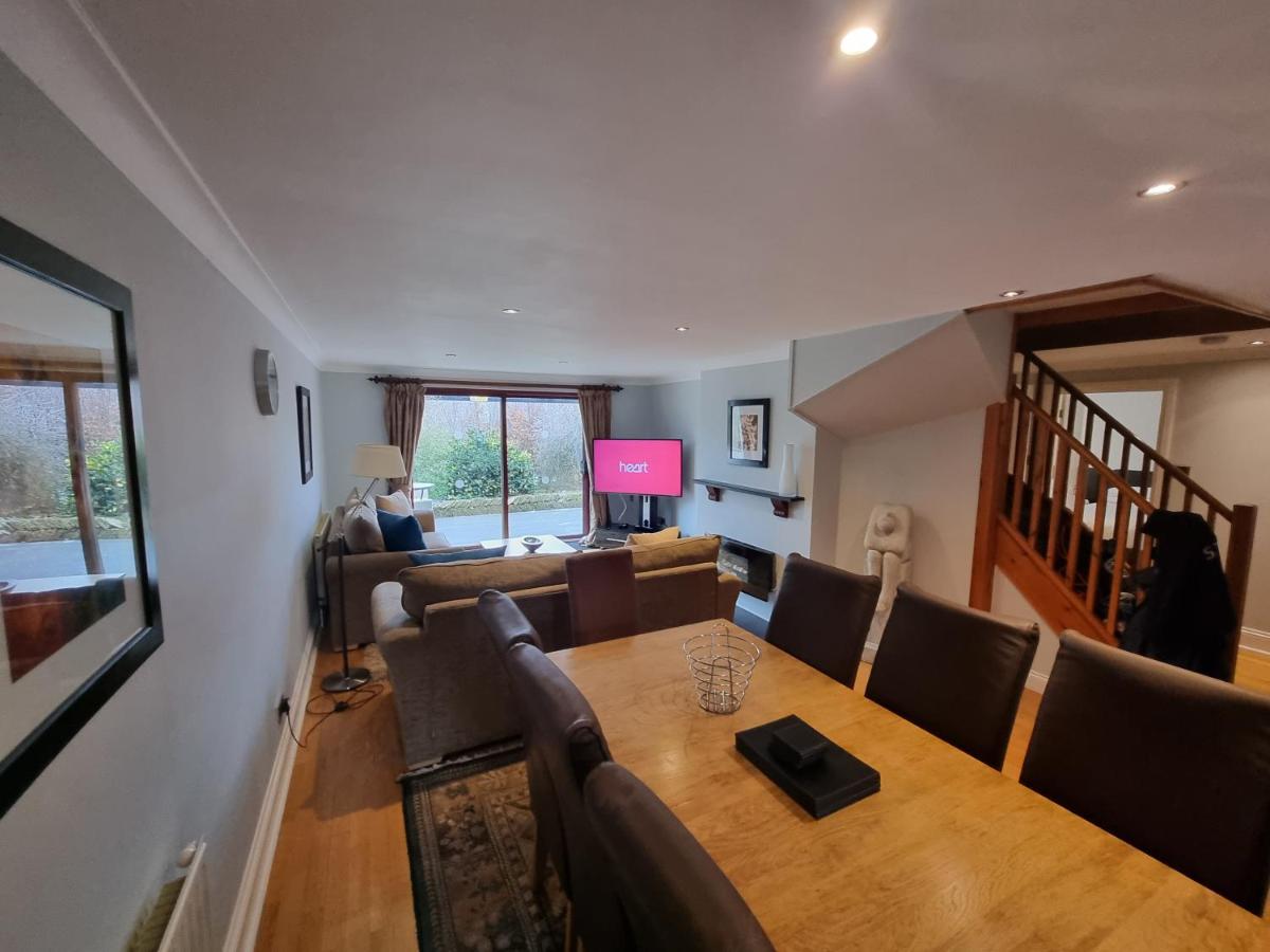 Villa photo 1