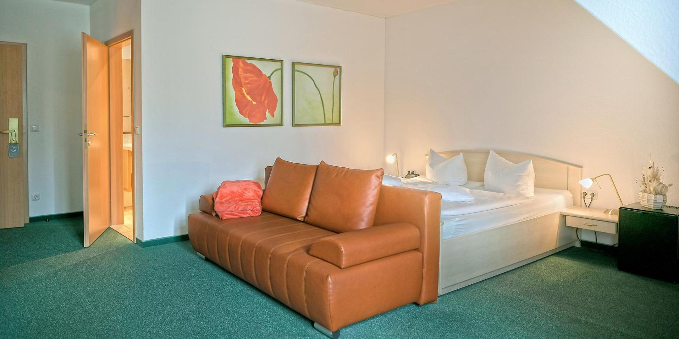 Double Room with Extra Bed photo 2