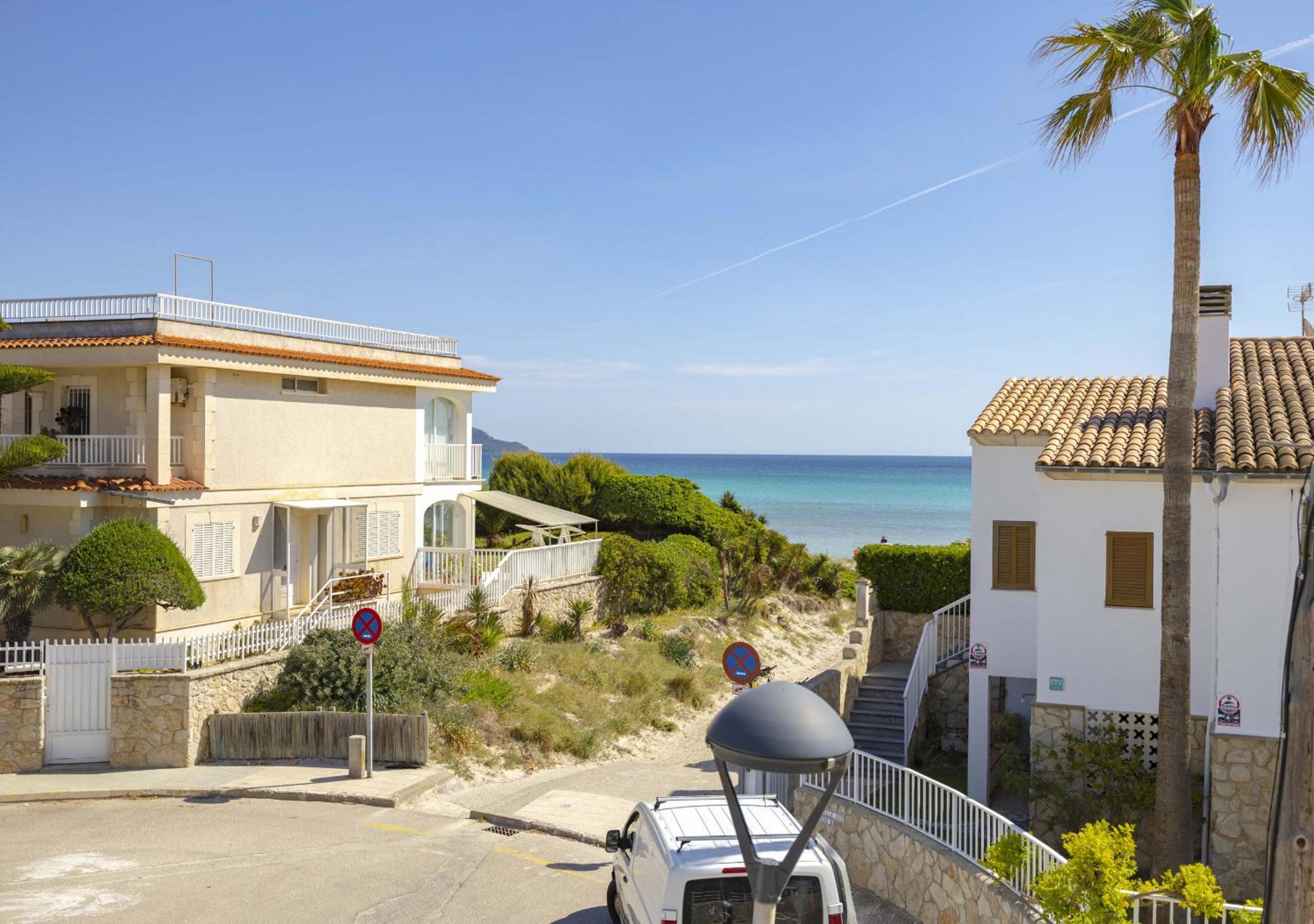 Villa with Sea View photo 3