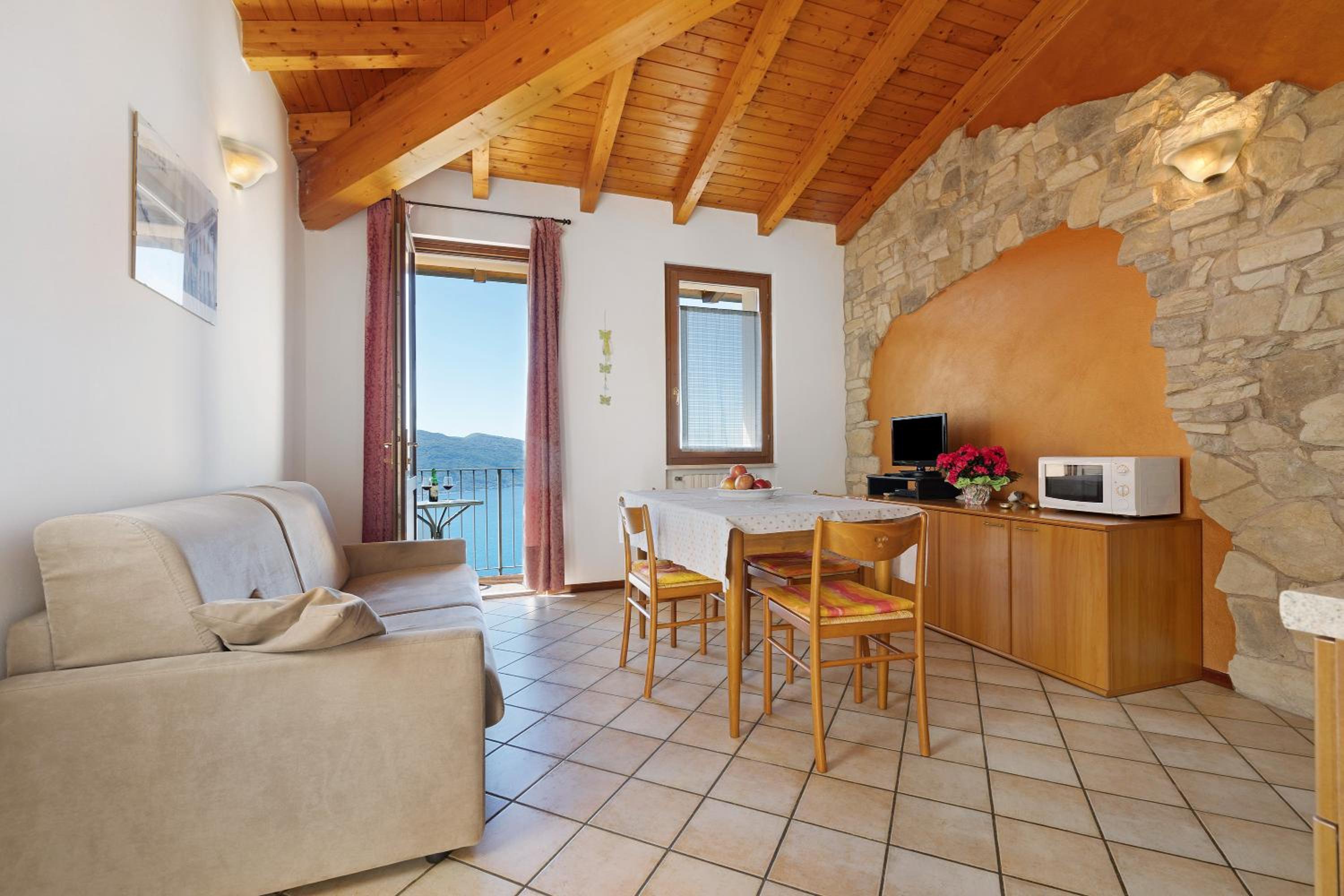 Superior One-Bedroom Apartment with Balcony photo 1