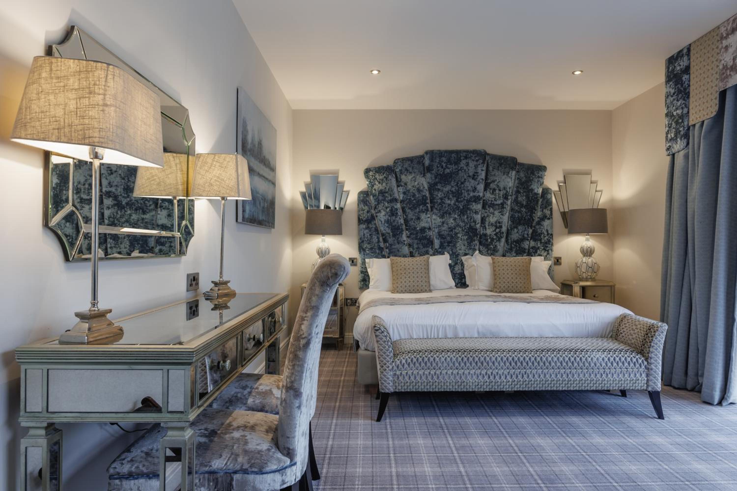 The Devonshire - Photo 6