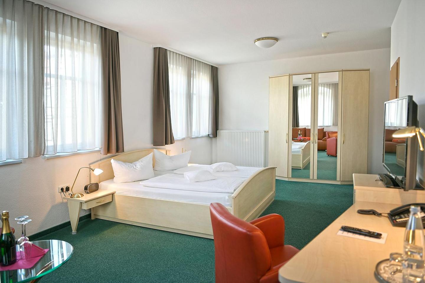 Double Room with Extra Bed photo 1