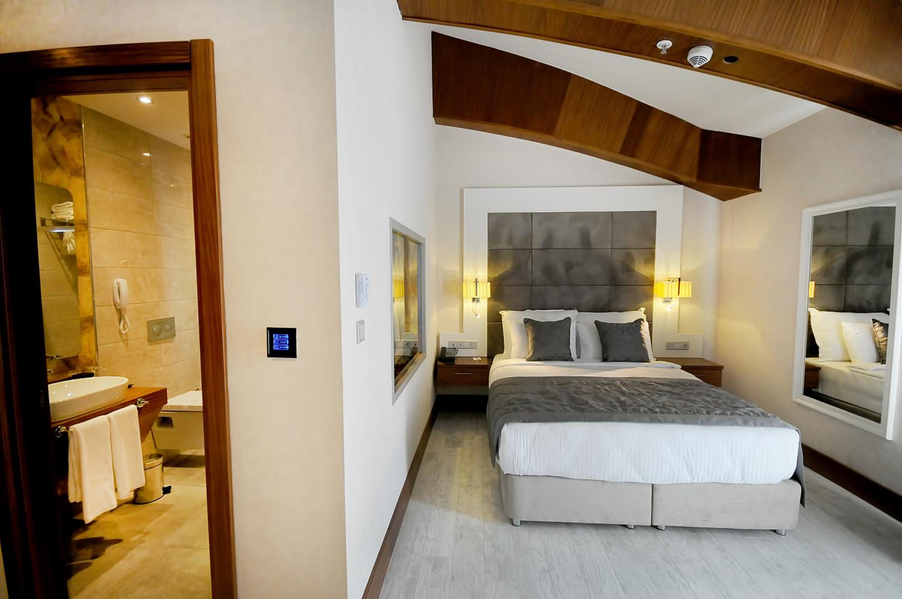 Junior Suite - Photo 2