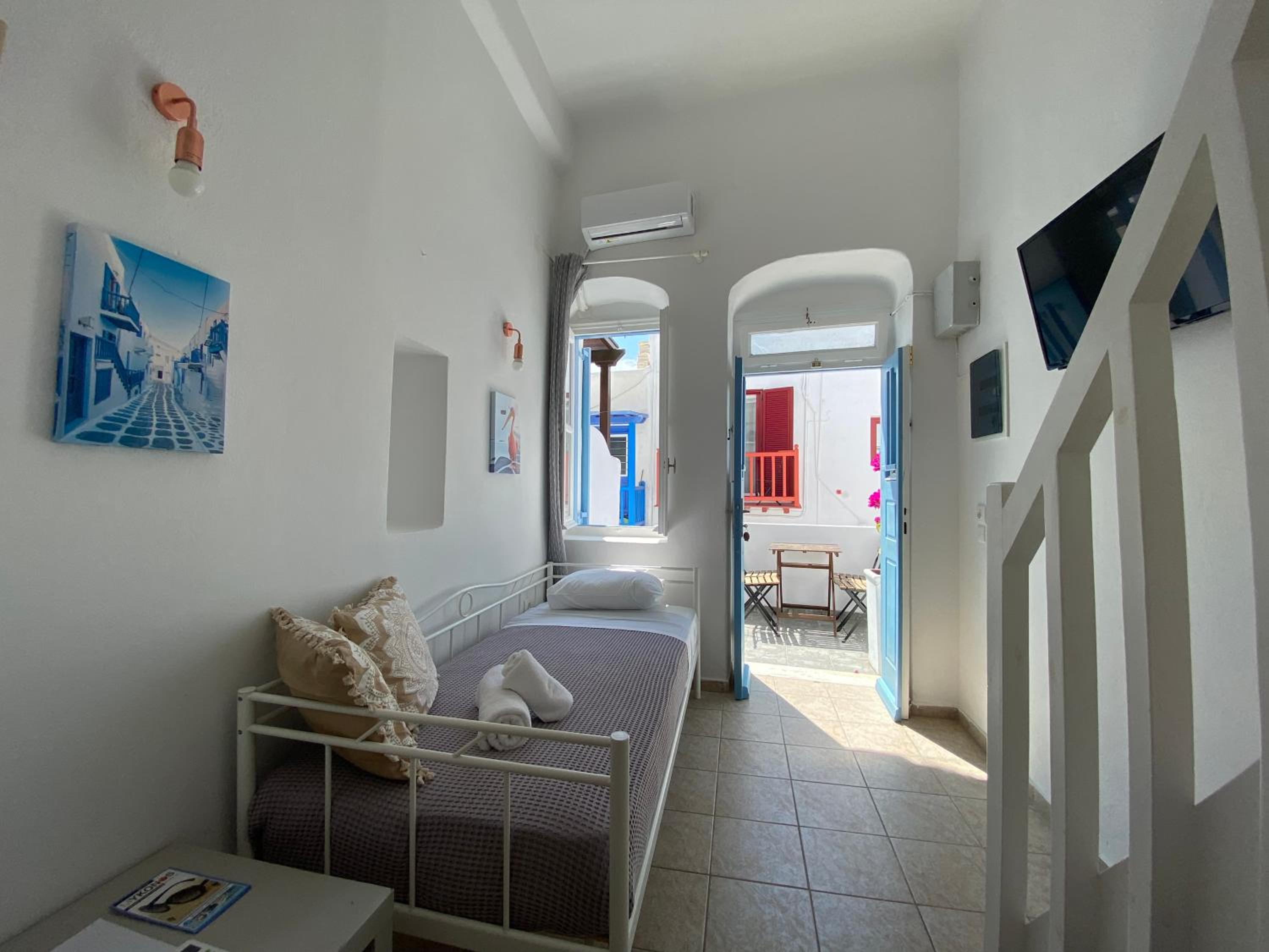 One-Bedroom Apartment - Photo 10