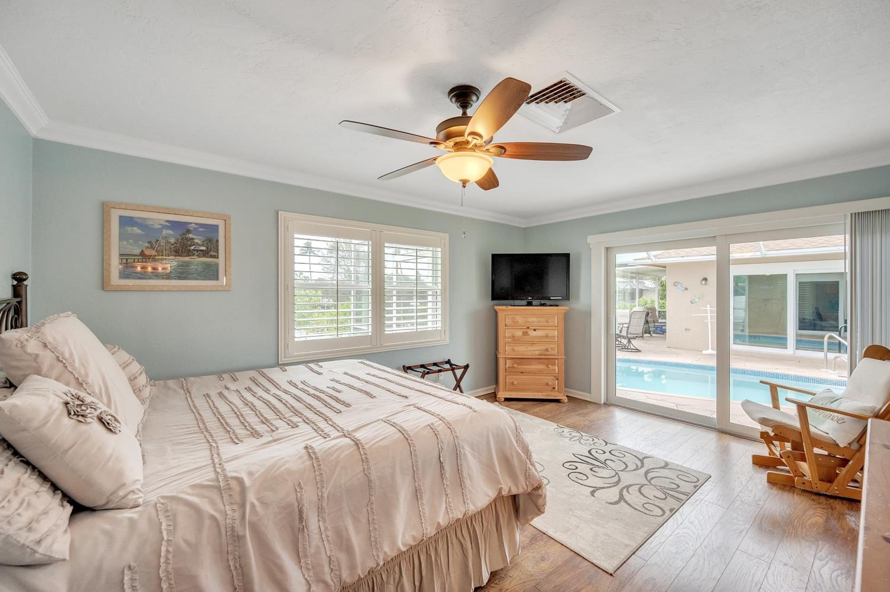 Three-Bedroom House photo 1