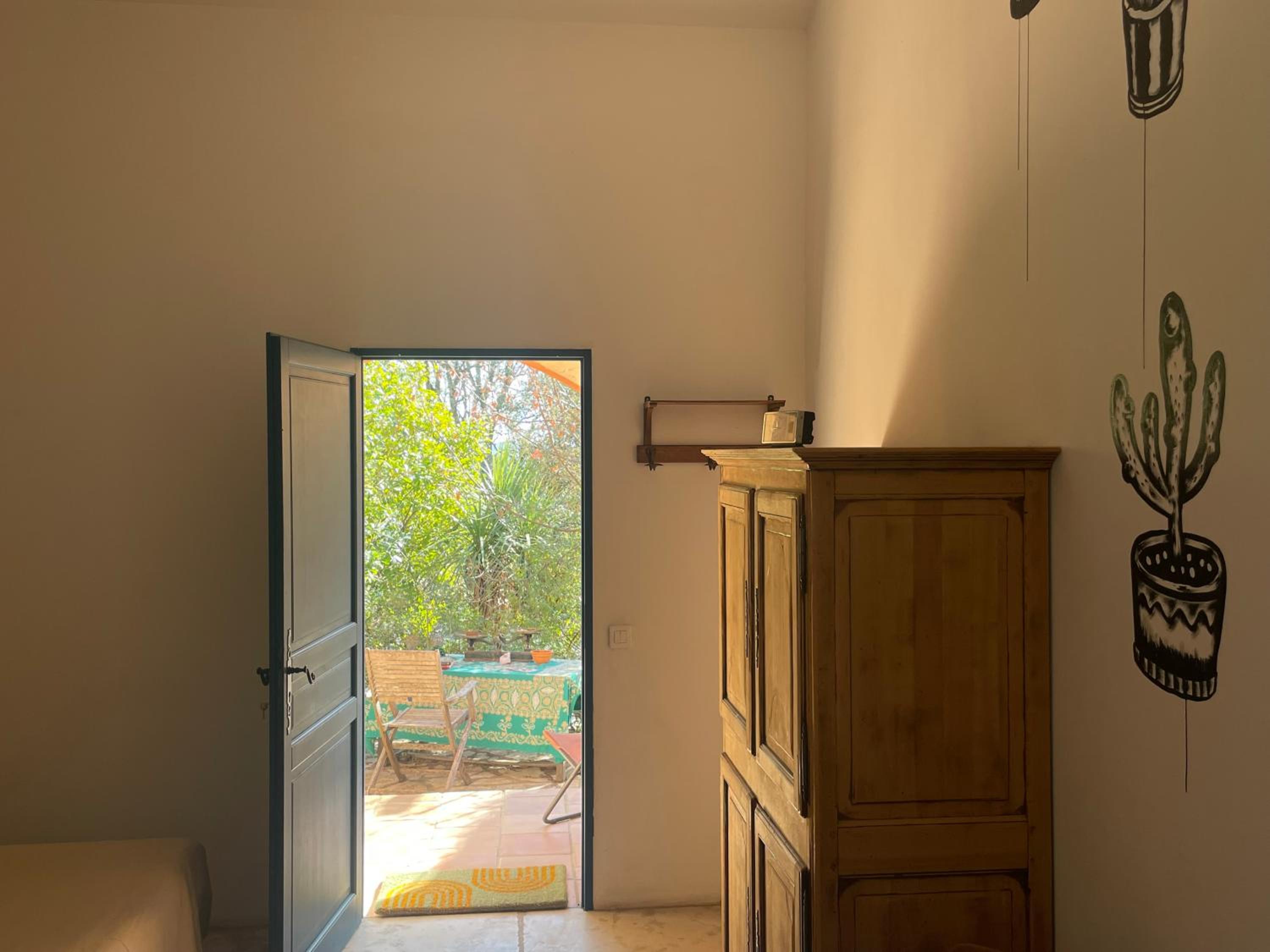 Double Room - Photo 3