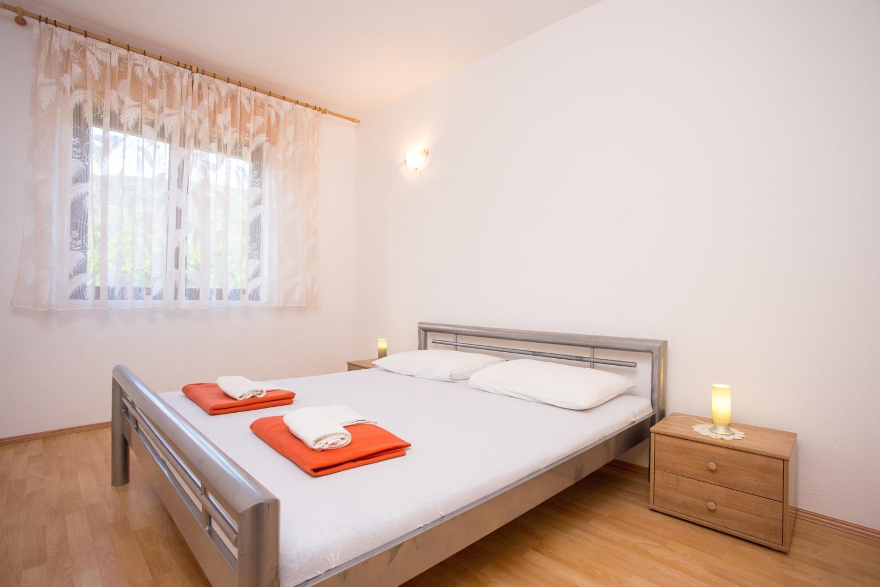 Three-Bedroom Apartment - Photo 5
