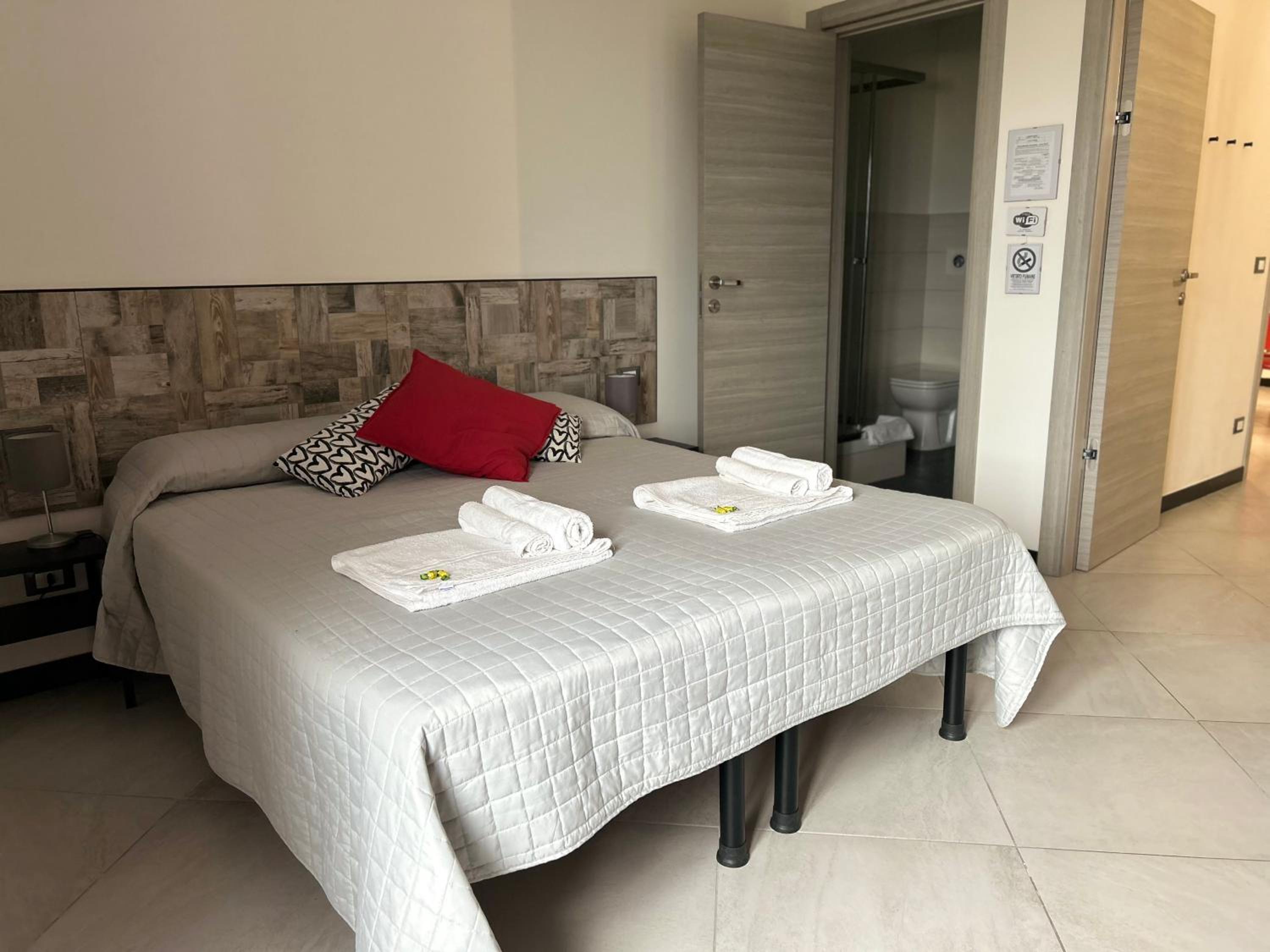 Triple Room with Private Bathroom photo 3