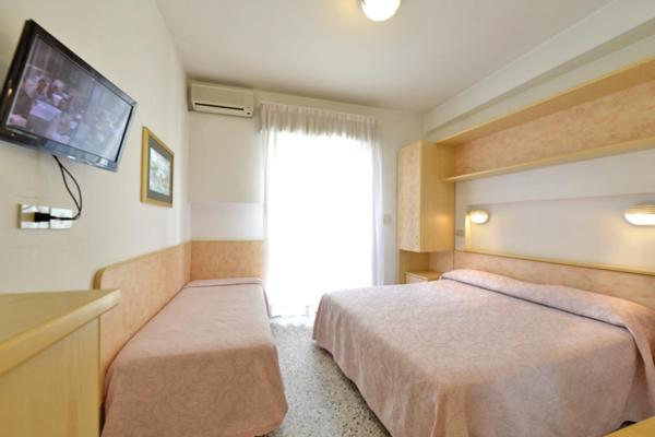 Standard Triple Room - Photo 14