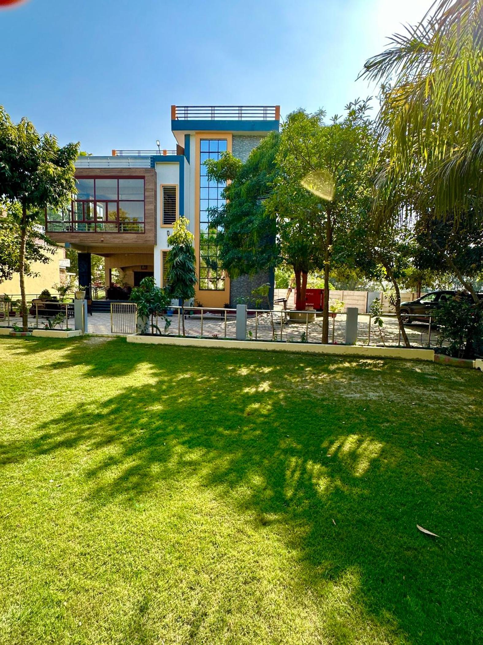 Villa photo 2