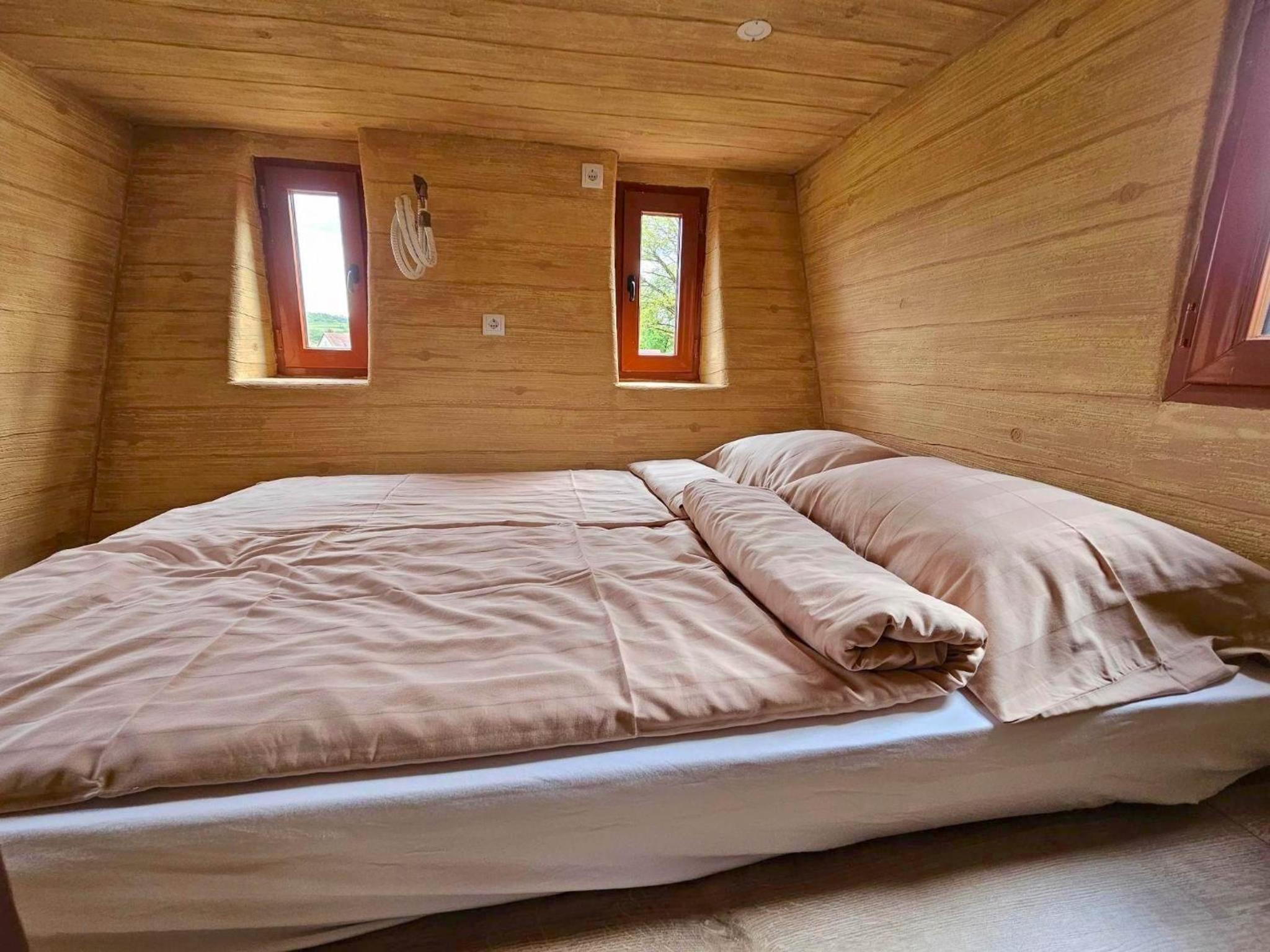 Mobile Home - Photo 13