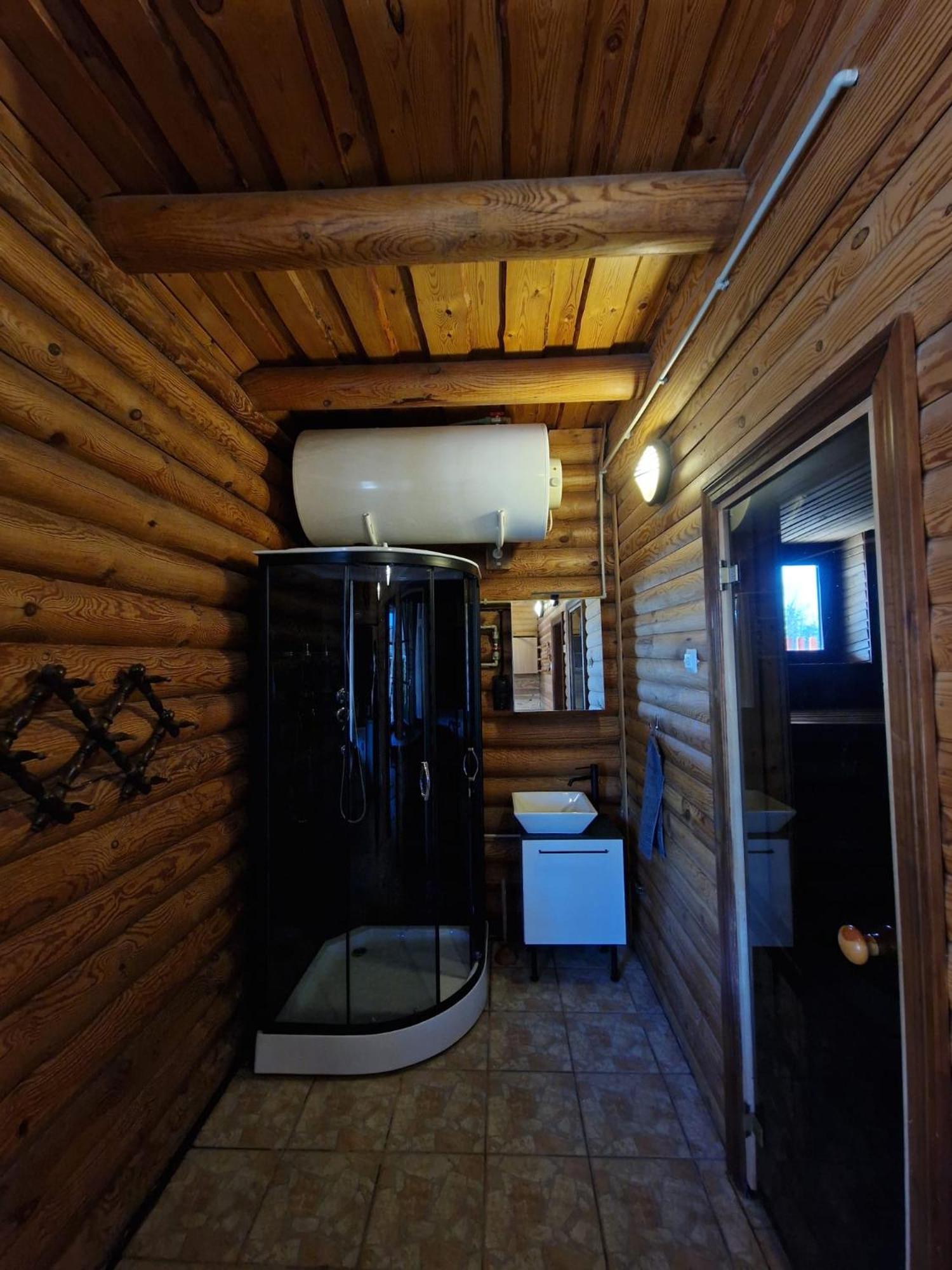 Four-Bedroom House photo 2