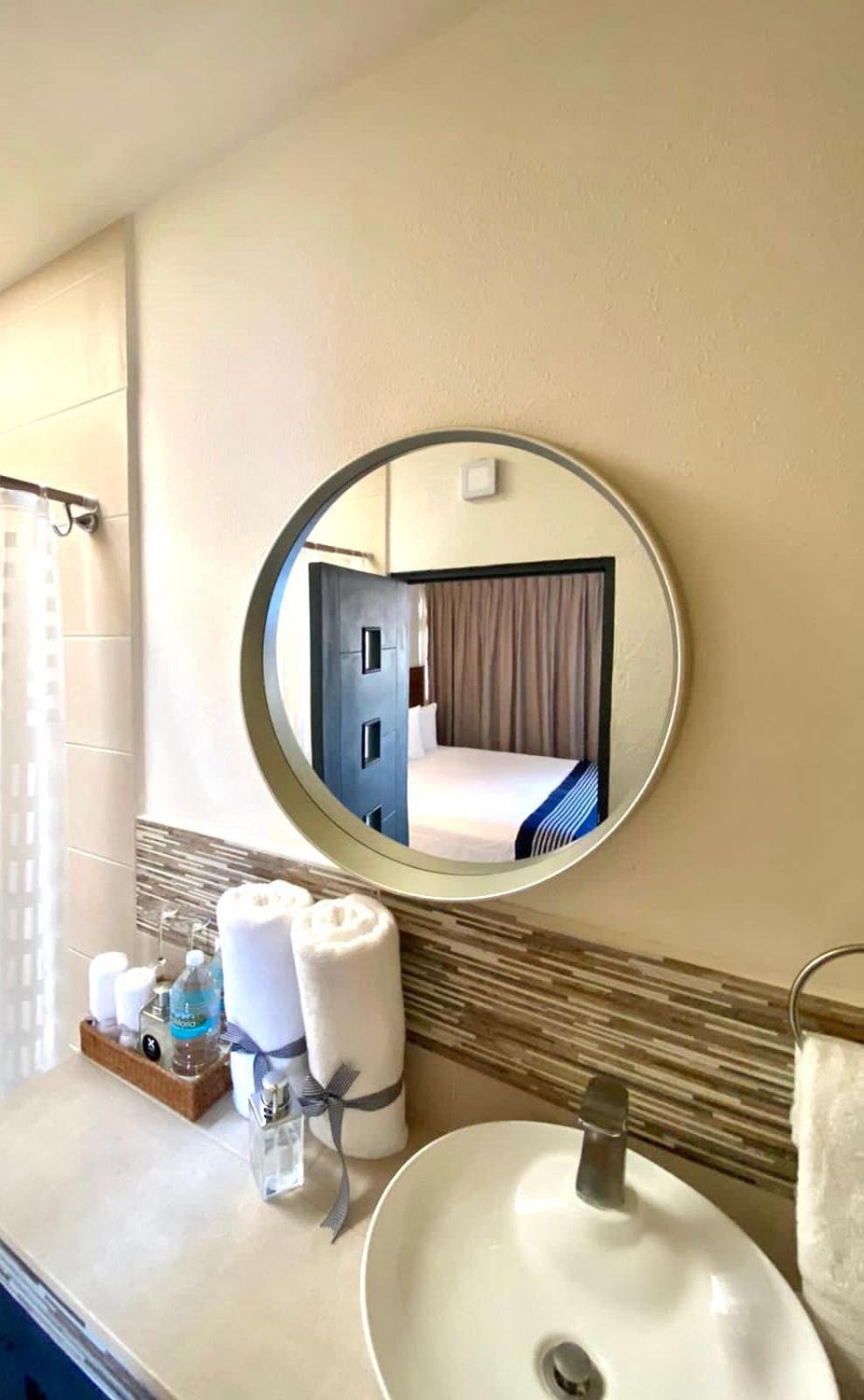 Deluxe Queen Room - Photo 6