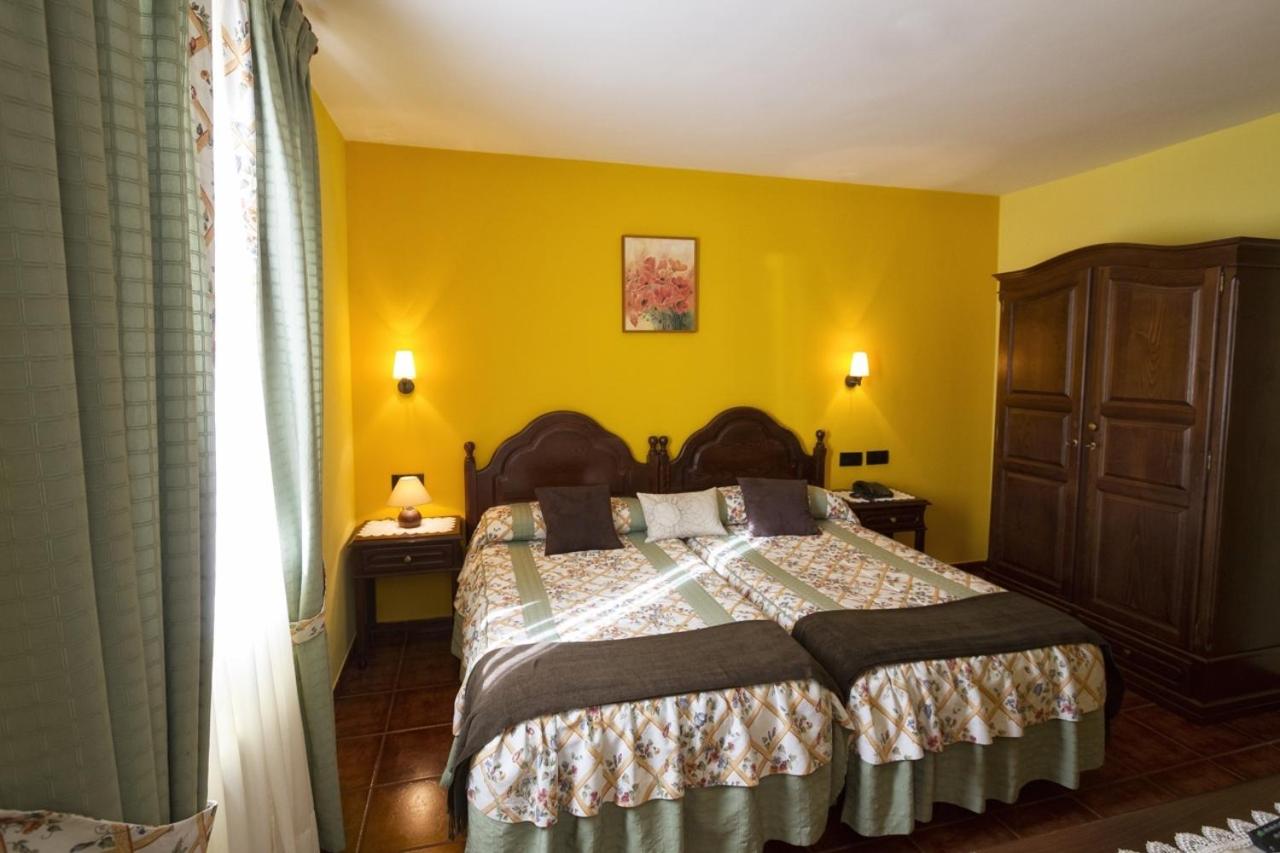 Double or Twin Room - Photo 16
