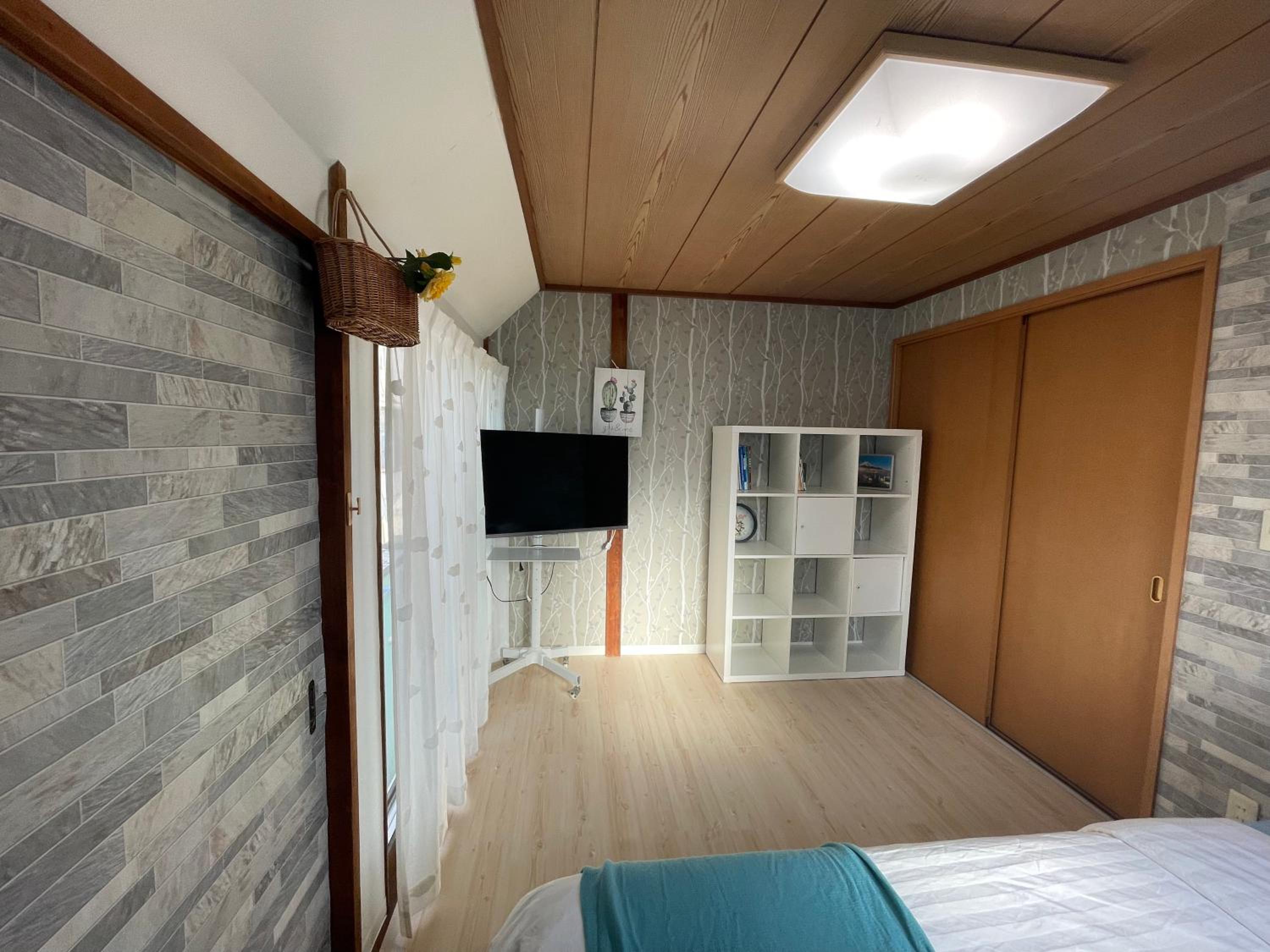 Three-Bedroom Apartment photo 2